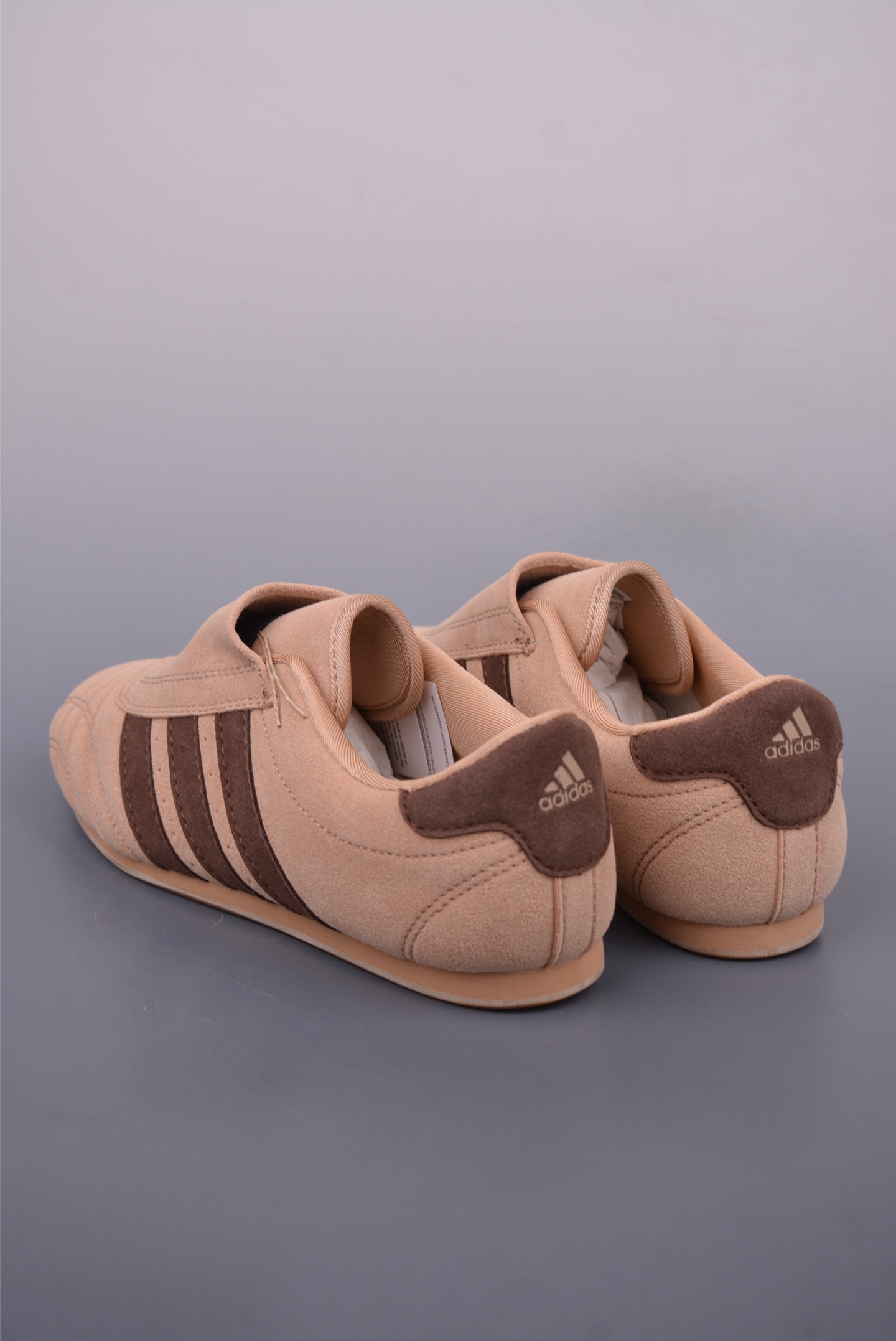 아디다스 오리지널 상품 번호: JQ3606