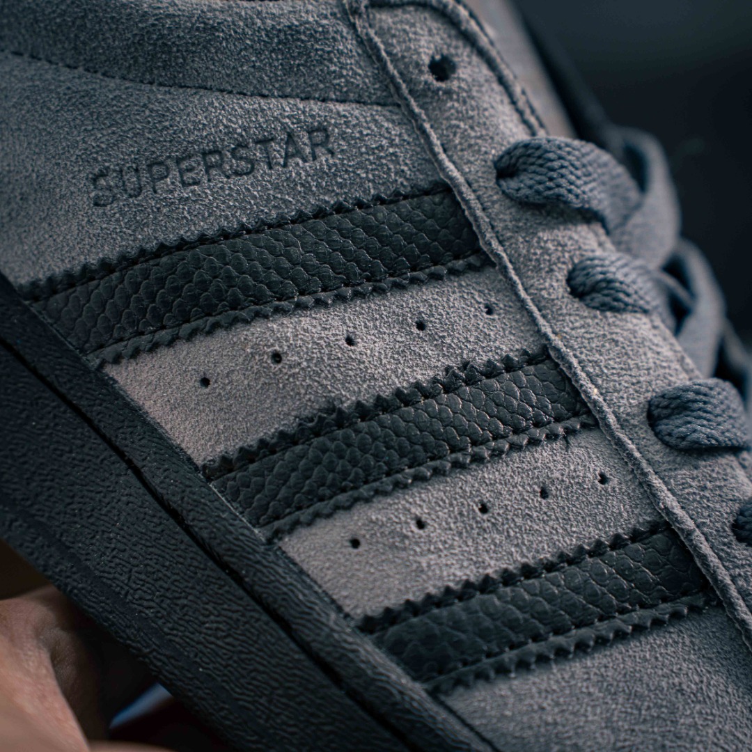 아디다스 아디다스 클로버 O 제품 번호: JH7697