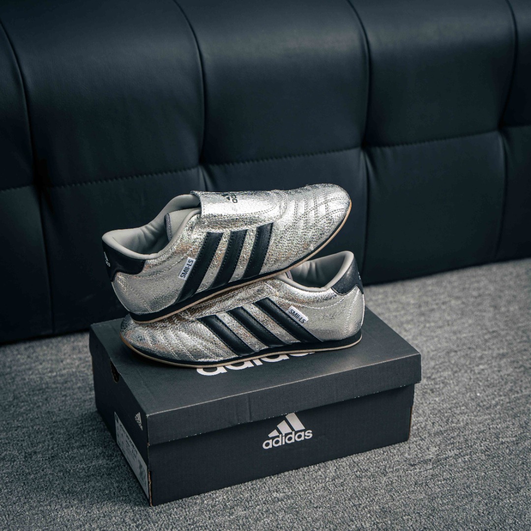 아디다스 오리지널 상품 번호: JH9664