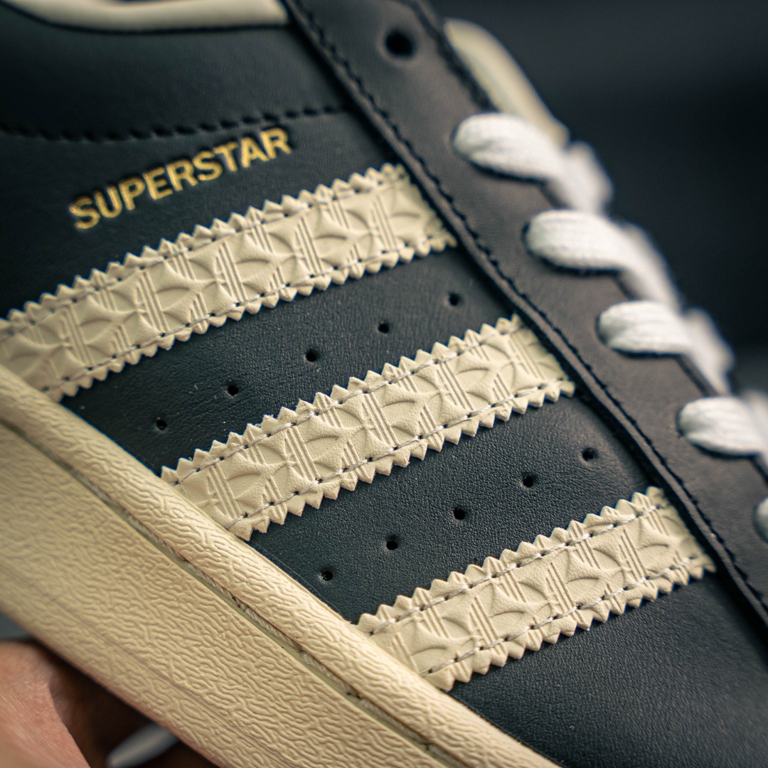 아디다스 아디다스 샴록 O 상품 번호: ID4676