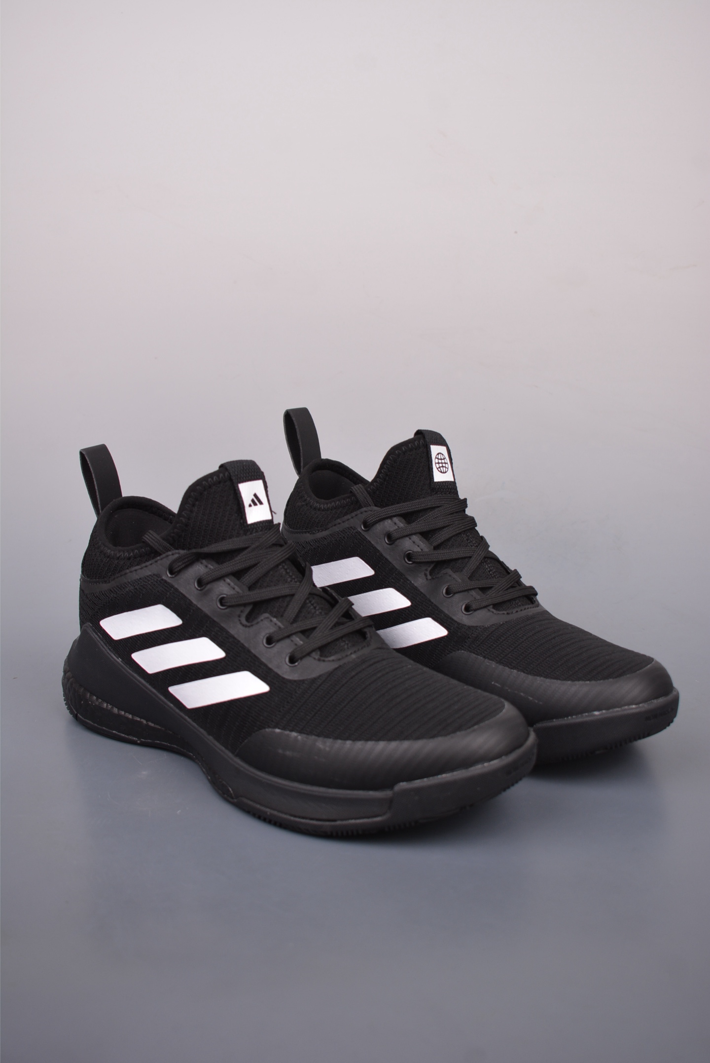 아디다스 크레이지플라이 상품 번호: HQ3490