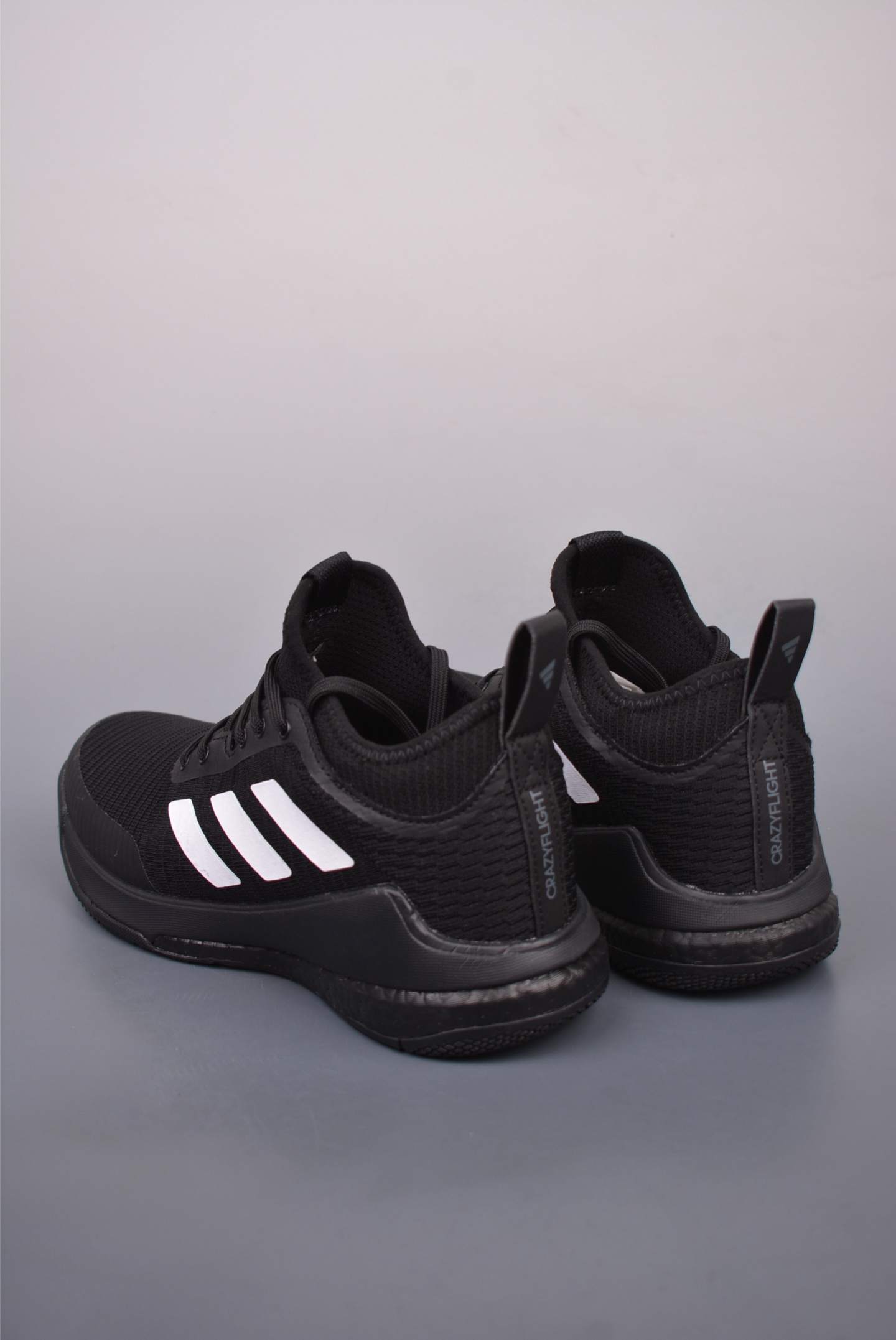 아디다스 크레이지플라이 상품 번호: HQ3490