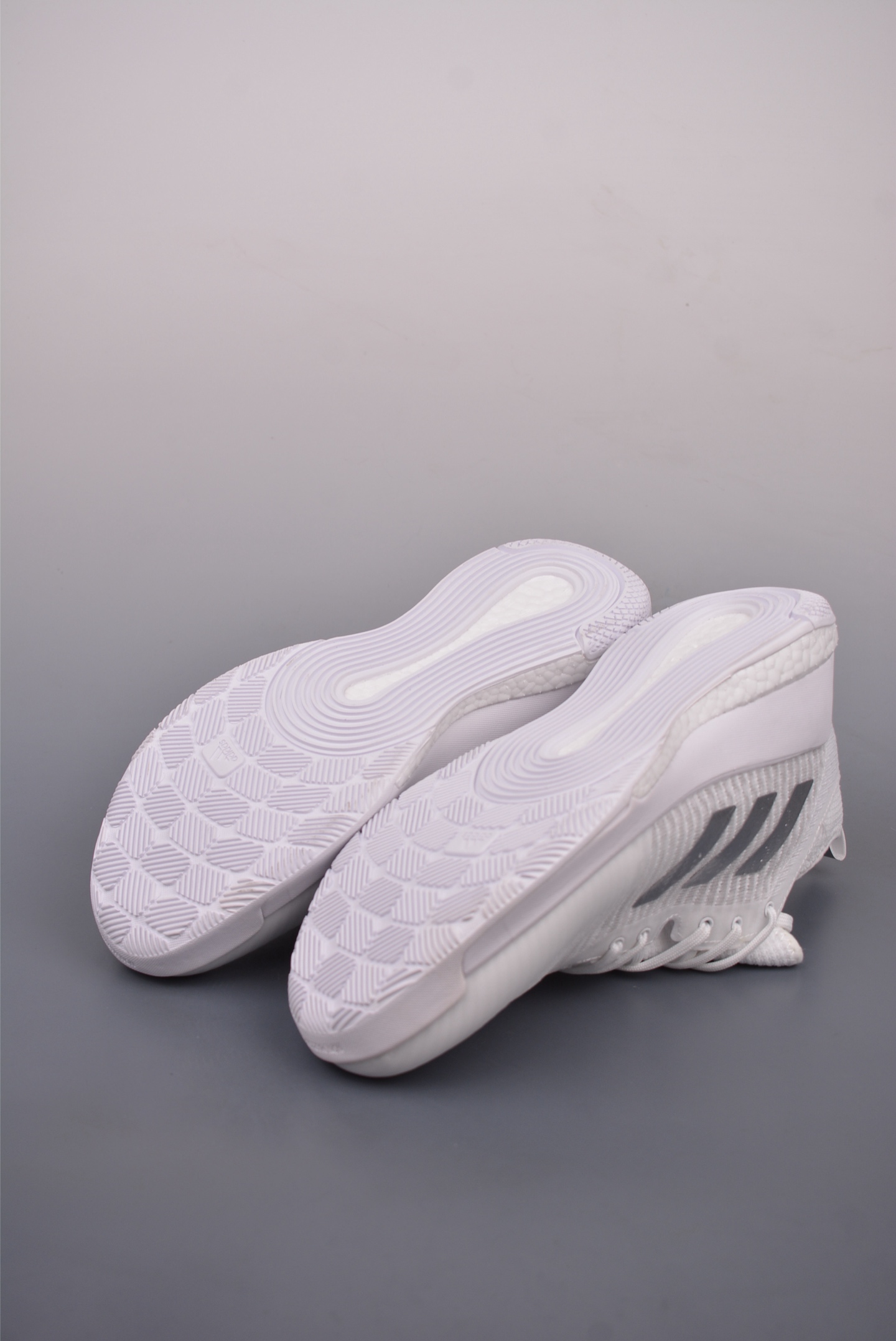 아디다스 크레이지플라이 상품 번호: GY9278