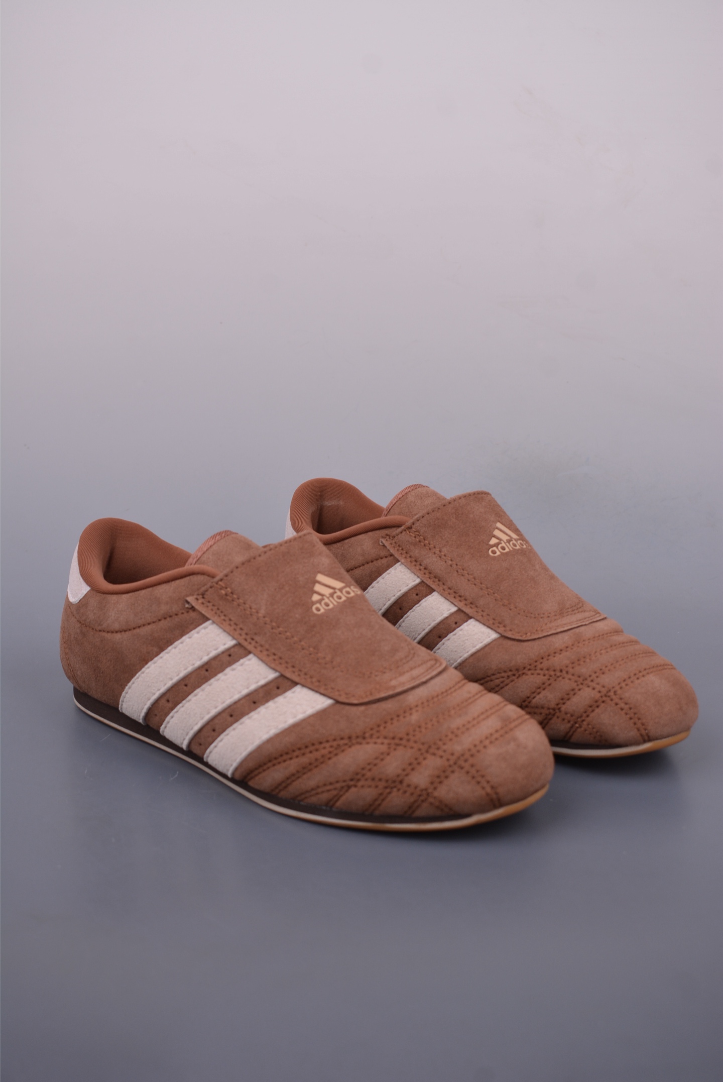 아디다스 오리지널 상품 번호: JQ3605