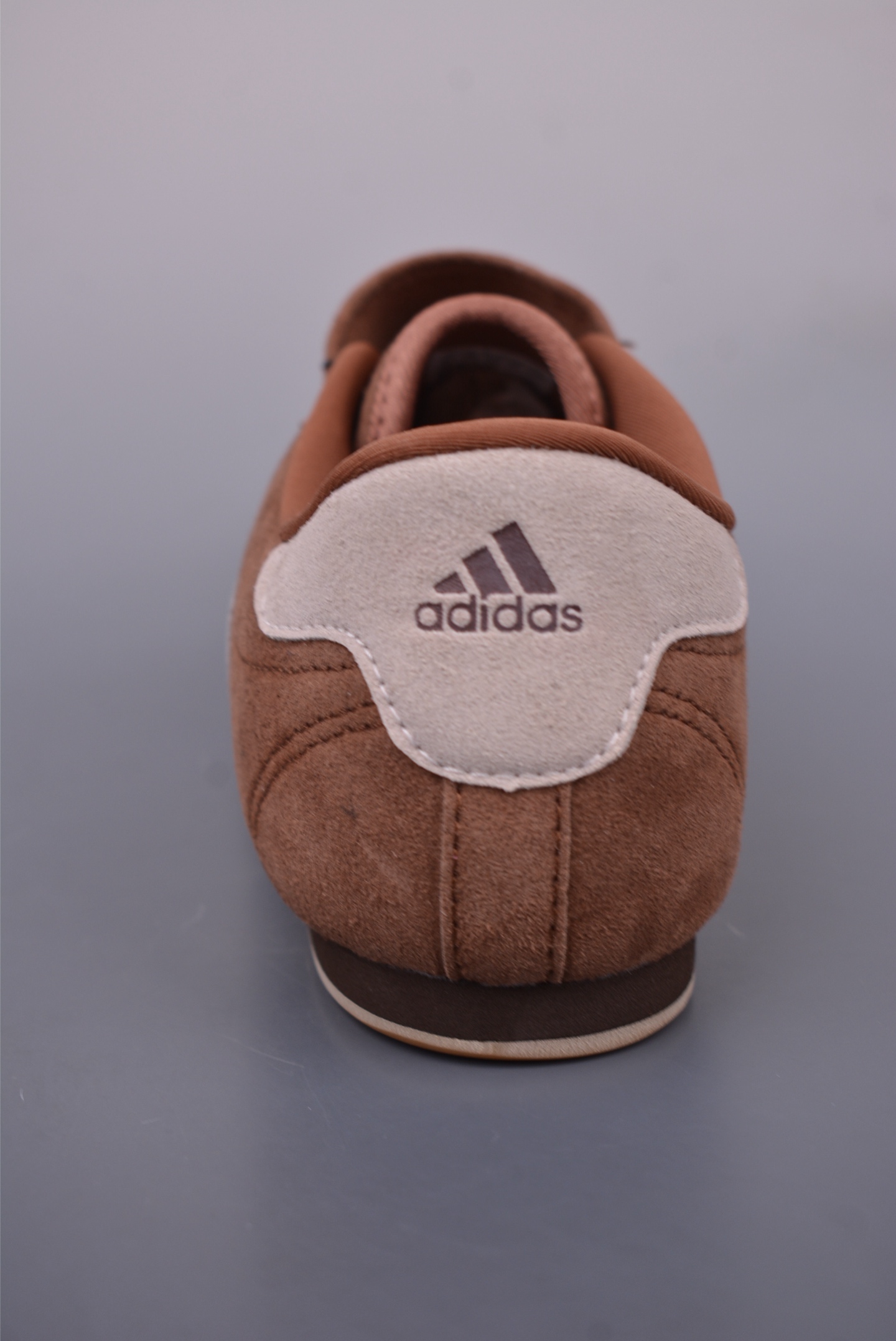 아디다스 오리지널 상품 번호: JQ3605