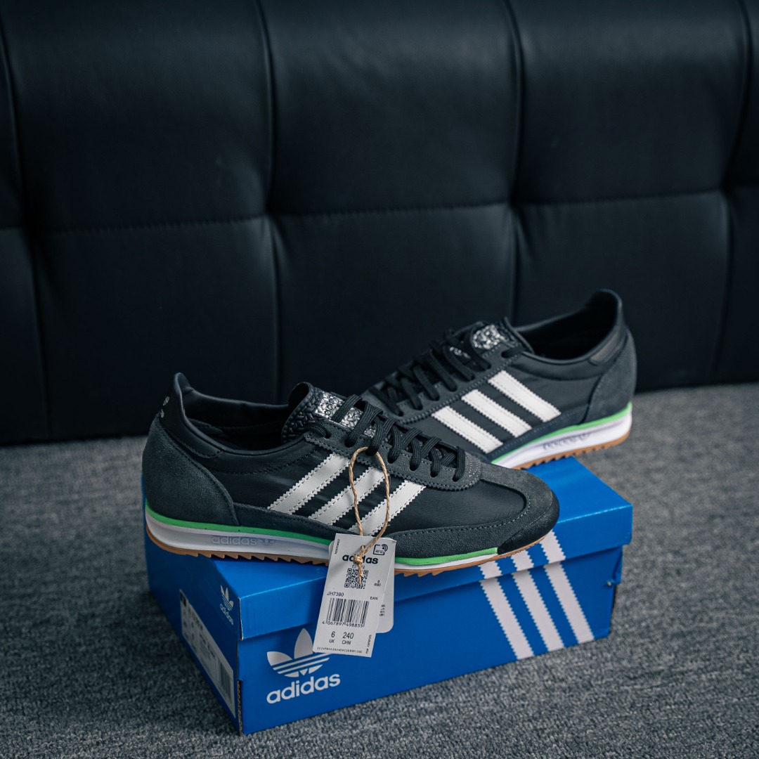 아디다스 오리지널 상품 번호: JH7390