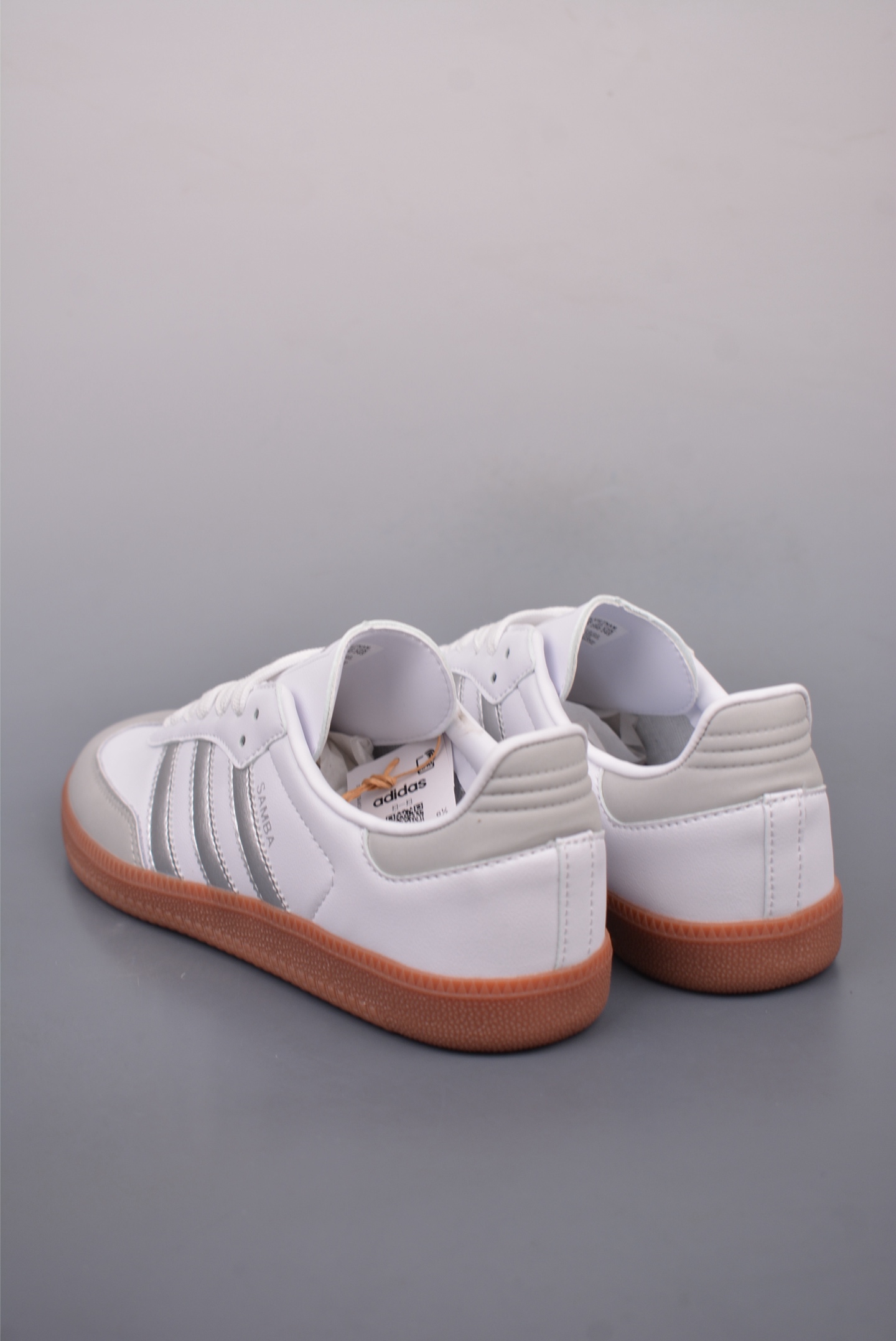 아디다스 클로버 삼바 품목 번호: JI2725