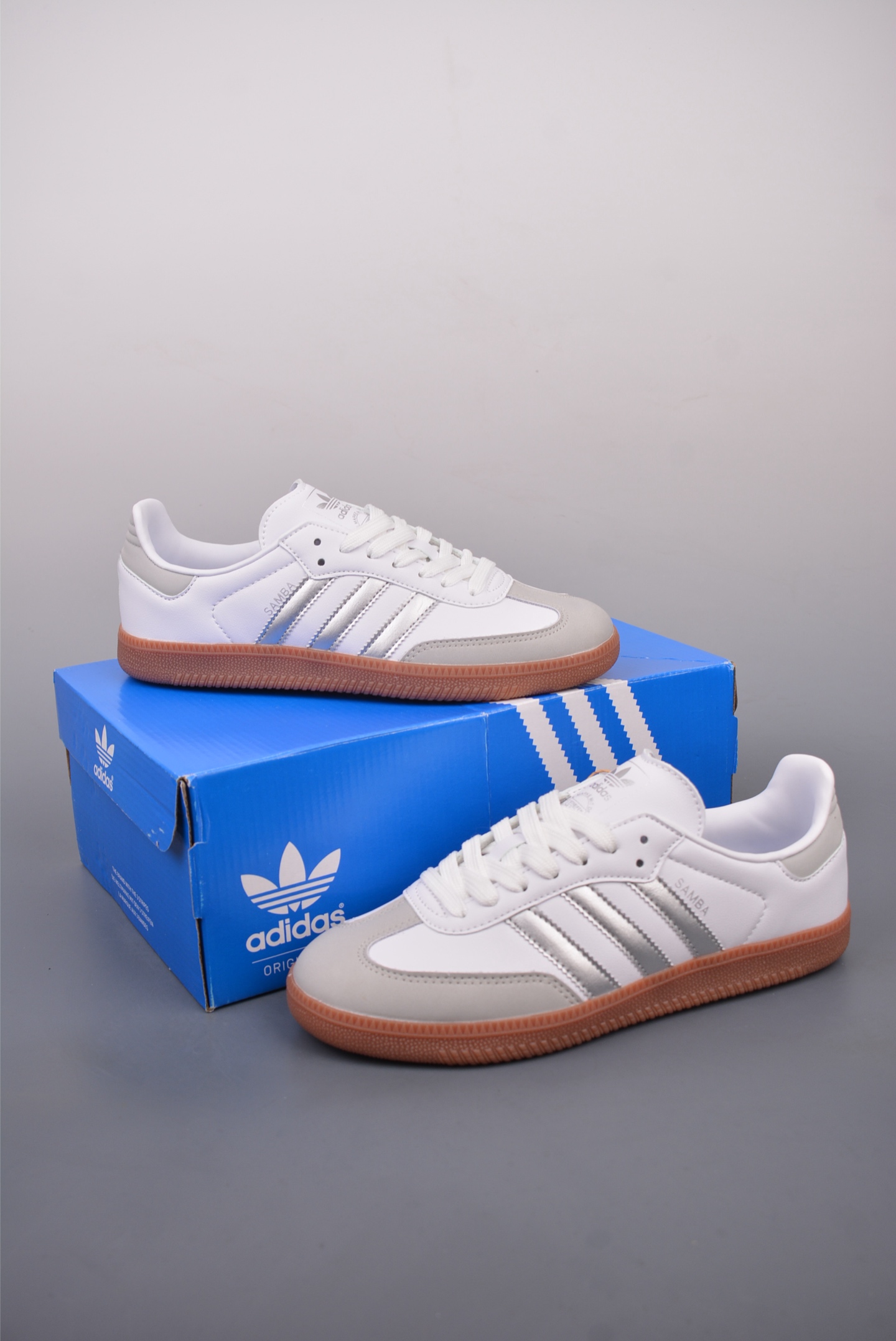 아디다스 클로버 삼바 품목 번호: JI2725