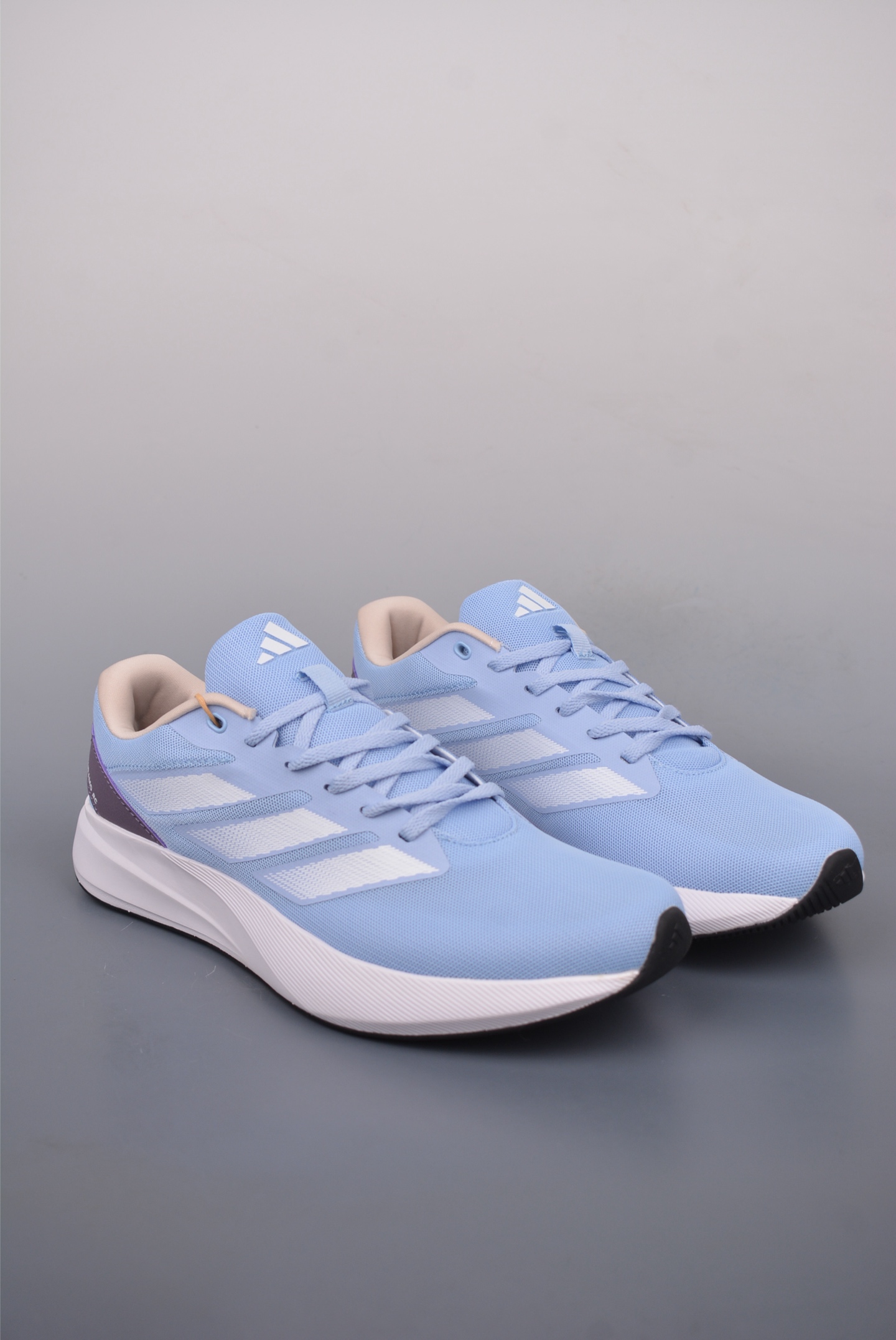 아디다스 듀라모 R 상품 번호: ID2708