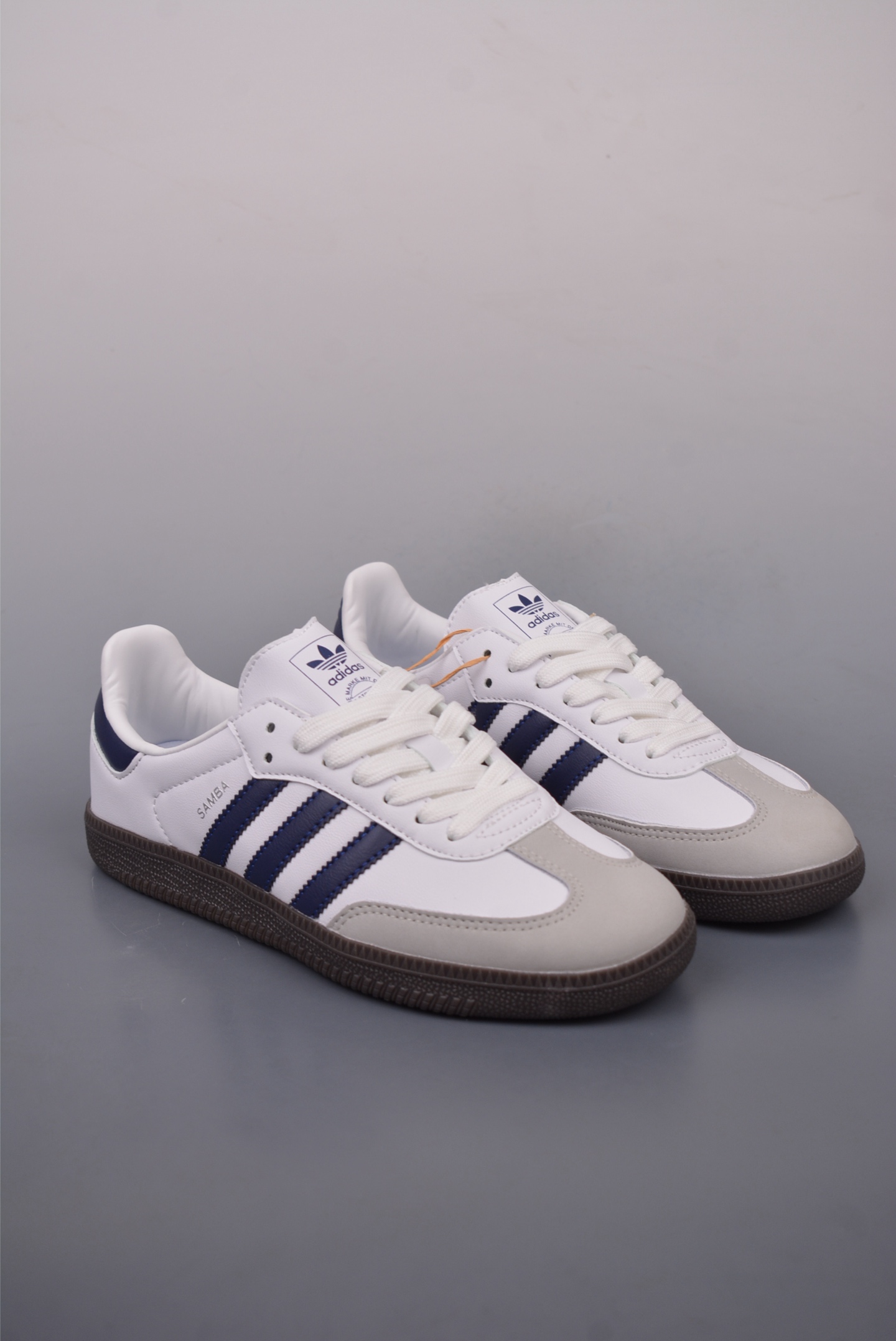 아디다스 클로버 삼바 상품 번호: JH5688