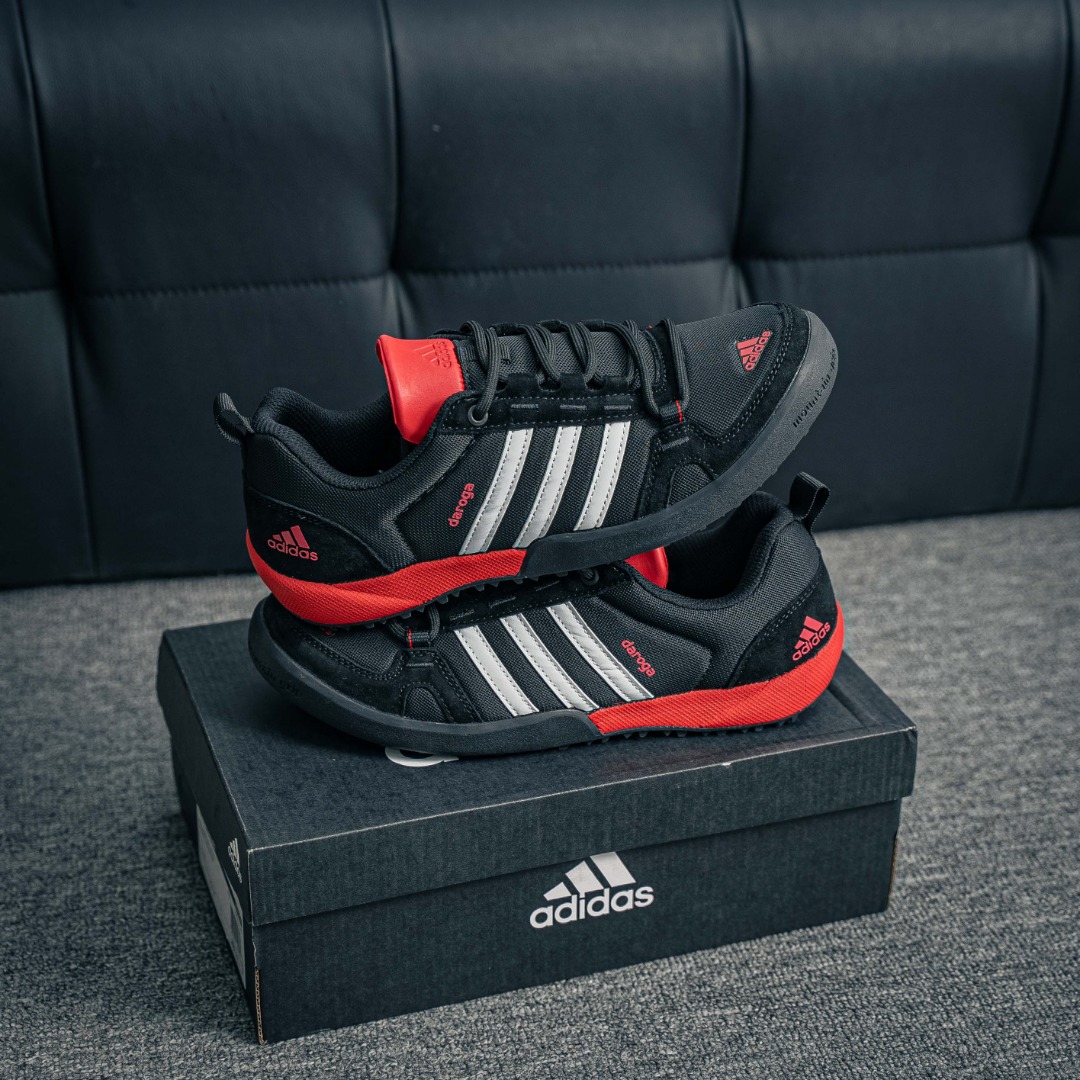 아디다스 아디다스 다로 상품 번호: Q34647