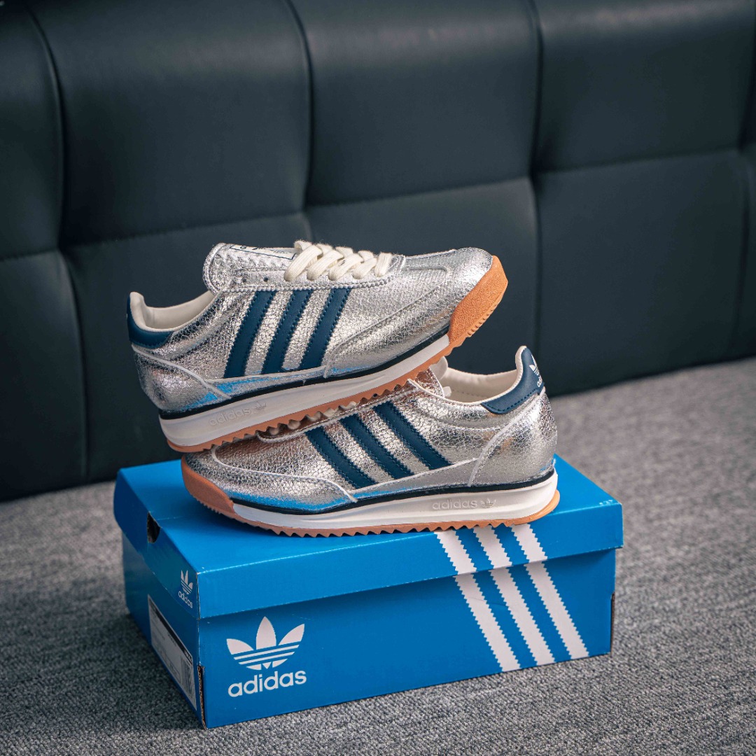 아디다스 오리지널 상품 번호: JH8654