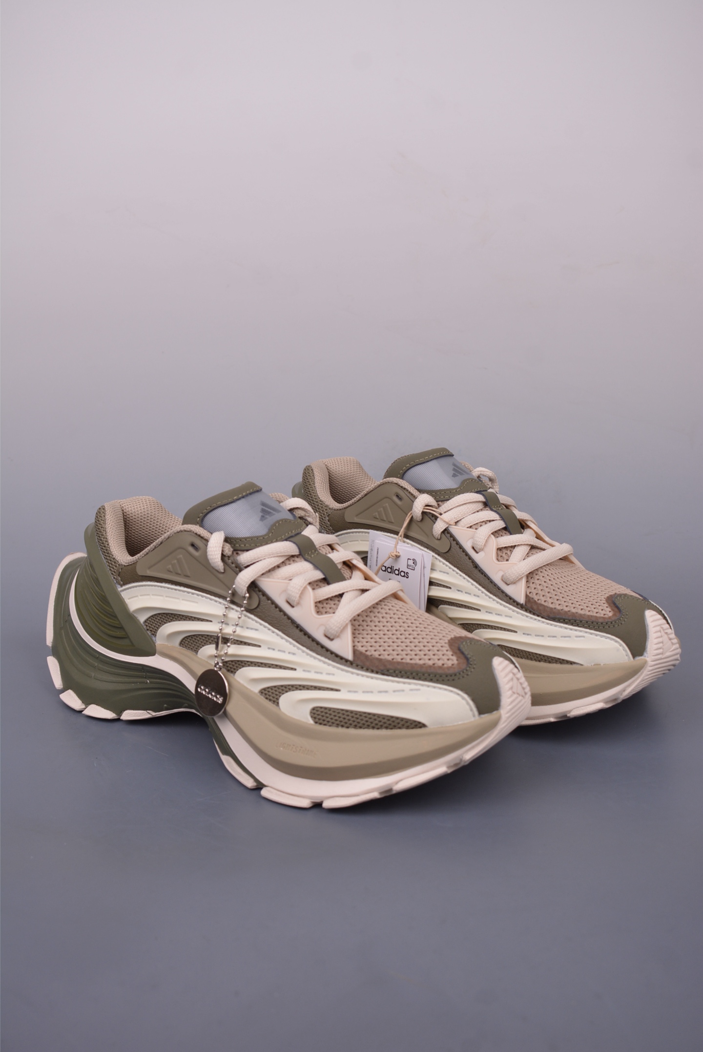 아디다스 벤토 XL 상품 번호: JR6385