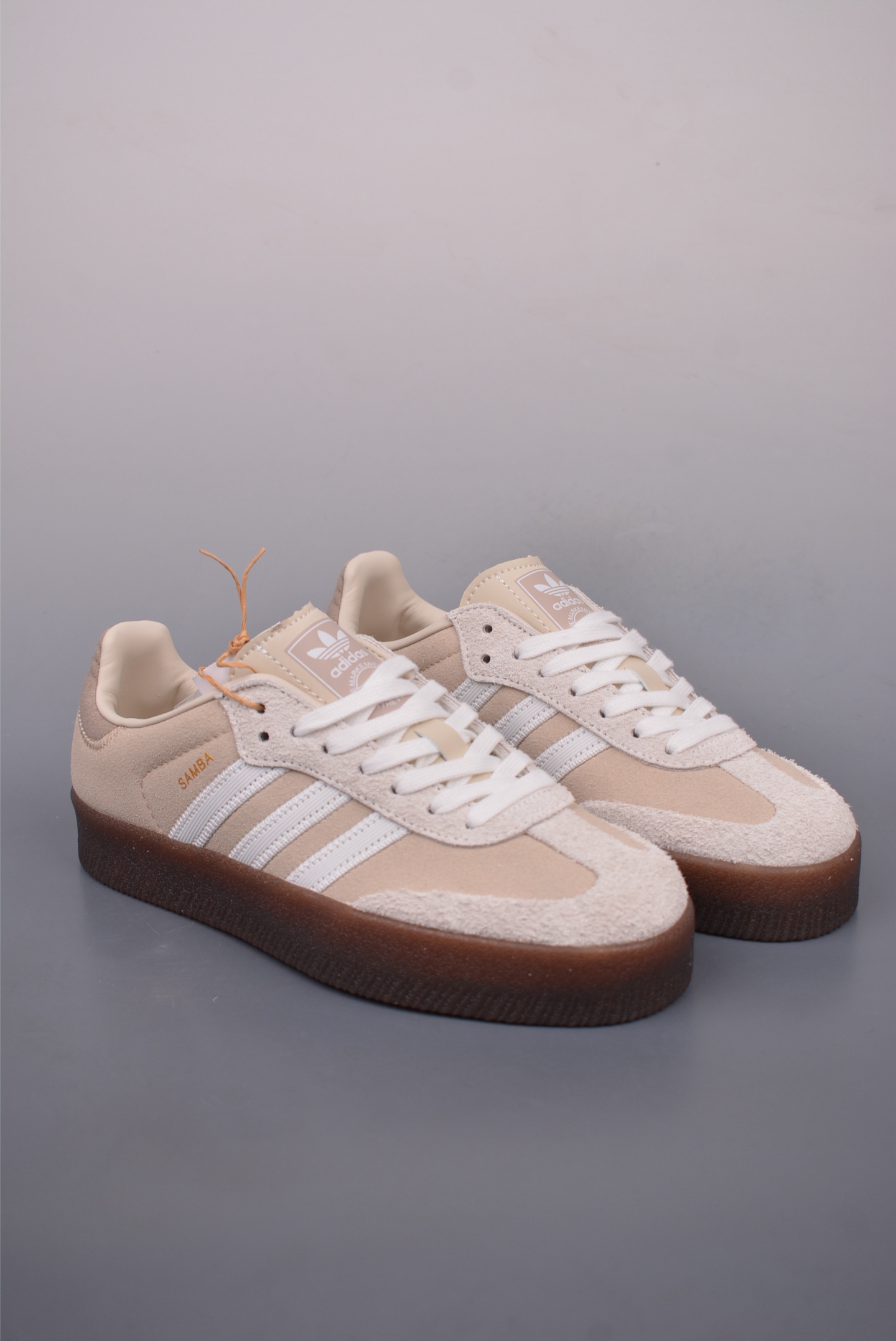 아디다스 클로버 삼바 상품 번호: JI3882