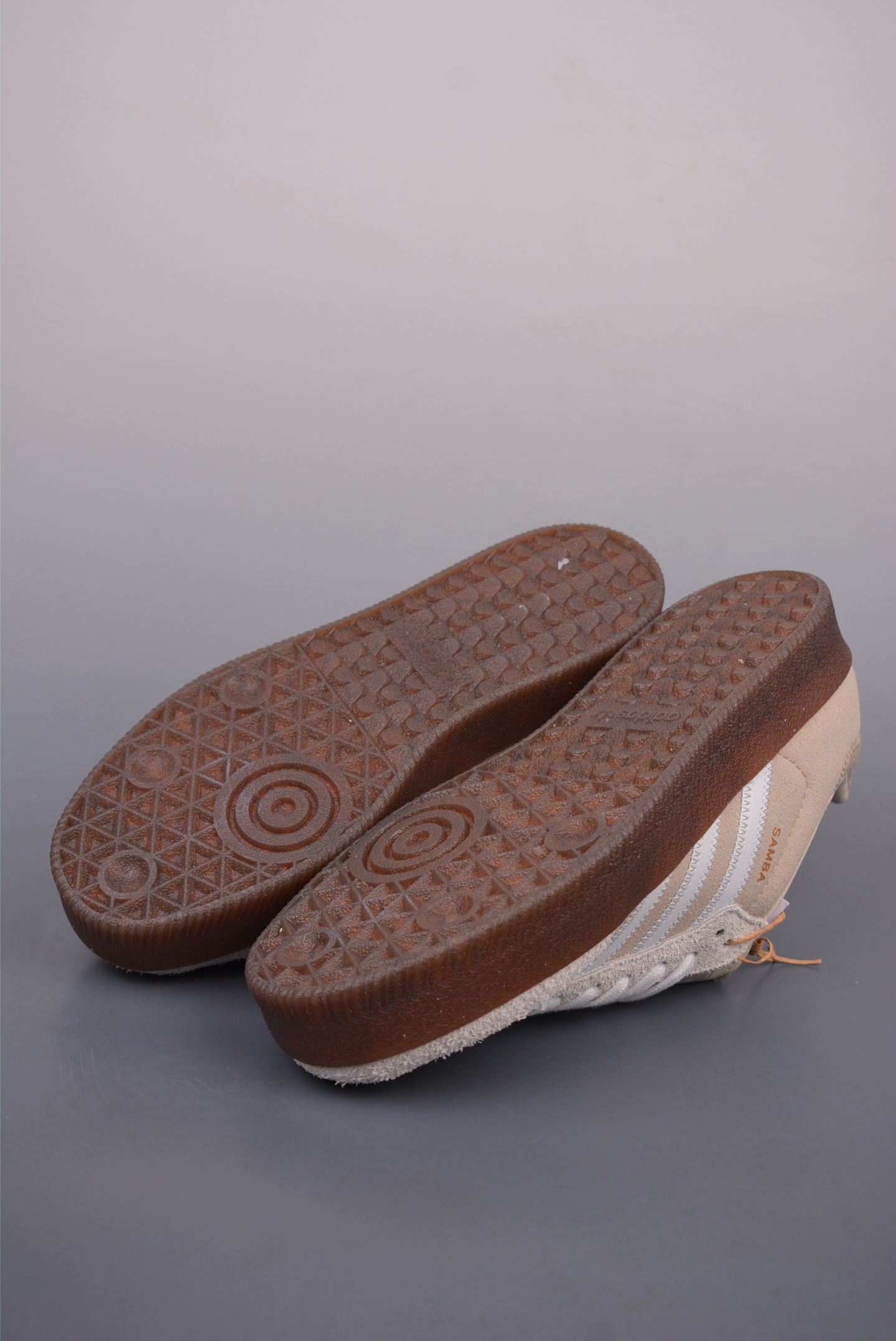 아디다스 클로버 삼바 상품 번호: JI3882