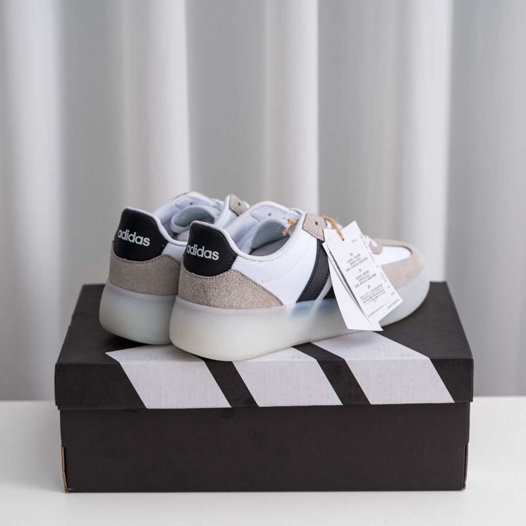 아디다스 바레다 상품 번호: JI2315