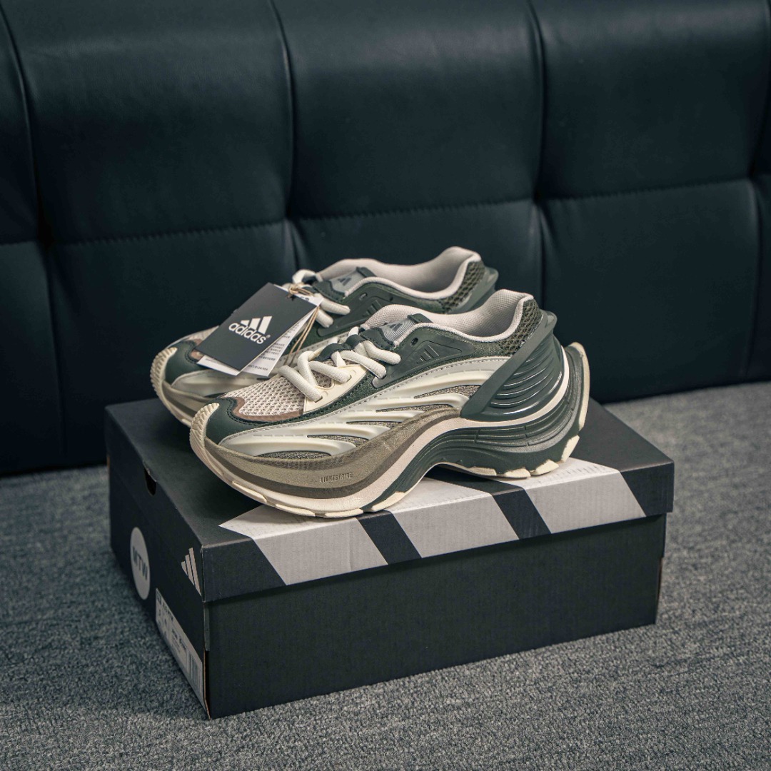 아디다스 XLG MTW 시리즈 상품 번호: JR6389