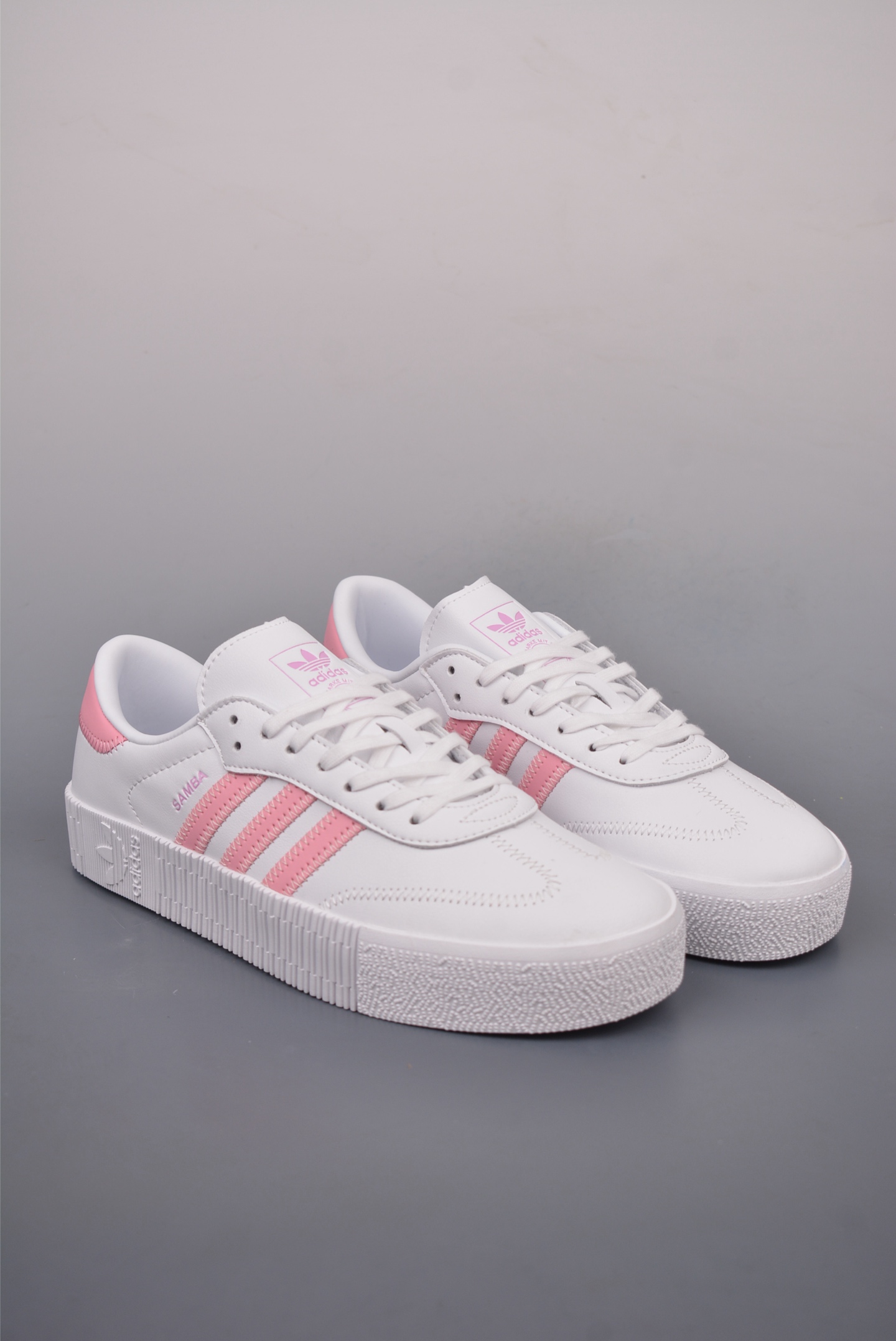 아디다스 클로버 삼바 상품 번호: FU7456