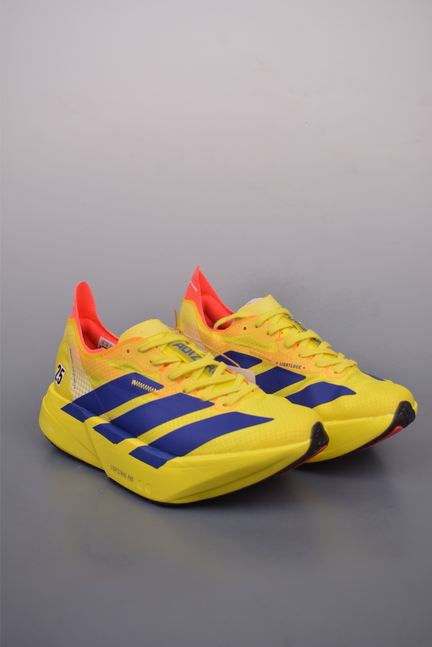 아디다스 아디제로 제품 번호: JR6373