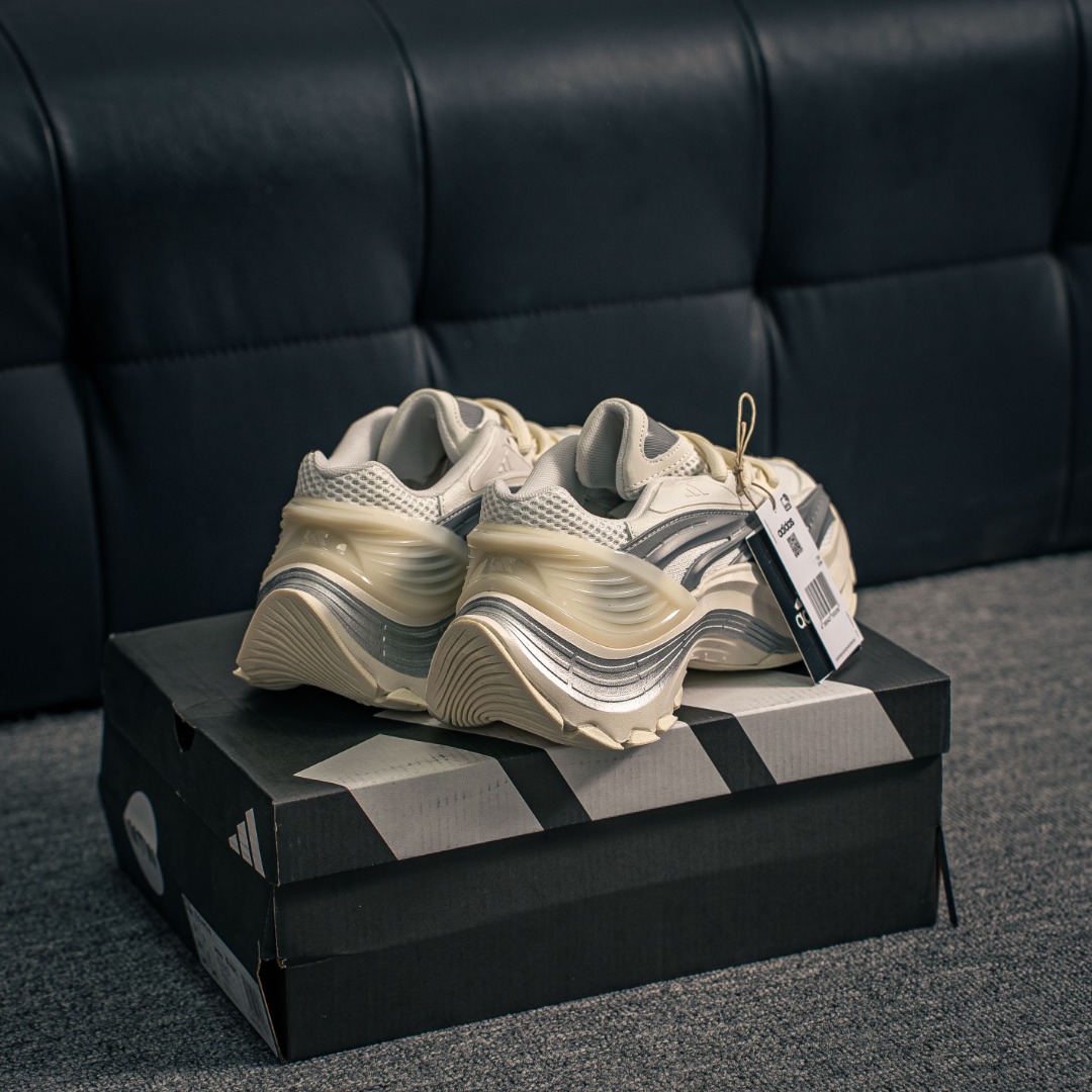 아디다스 XLG MTW 시리즈 상품 번호: JR6390