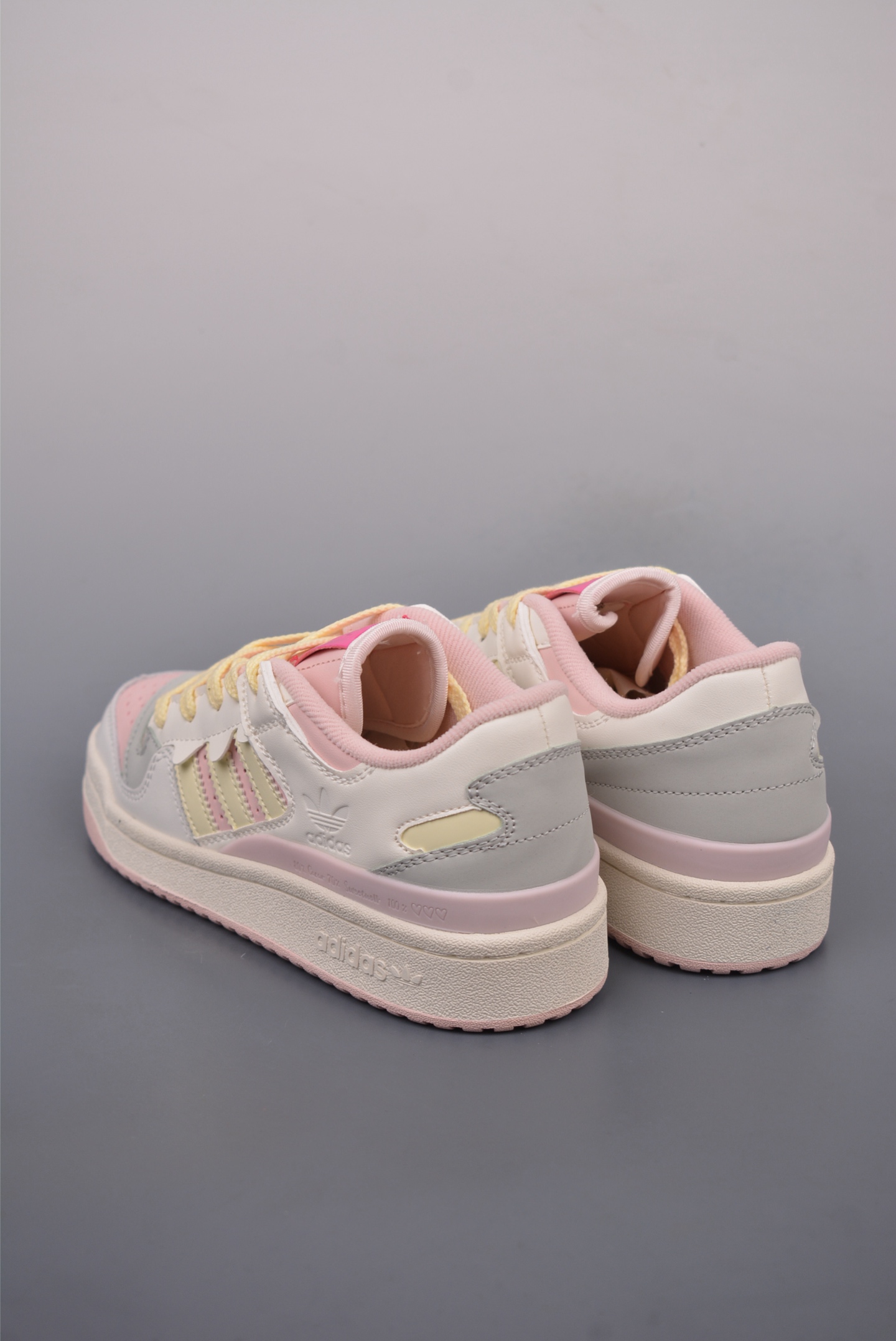 아디다스 아디다스 상품 번호: JP8032