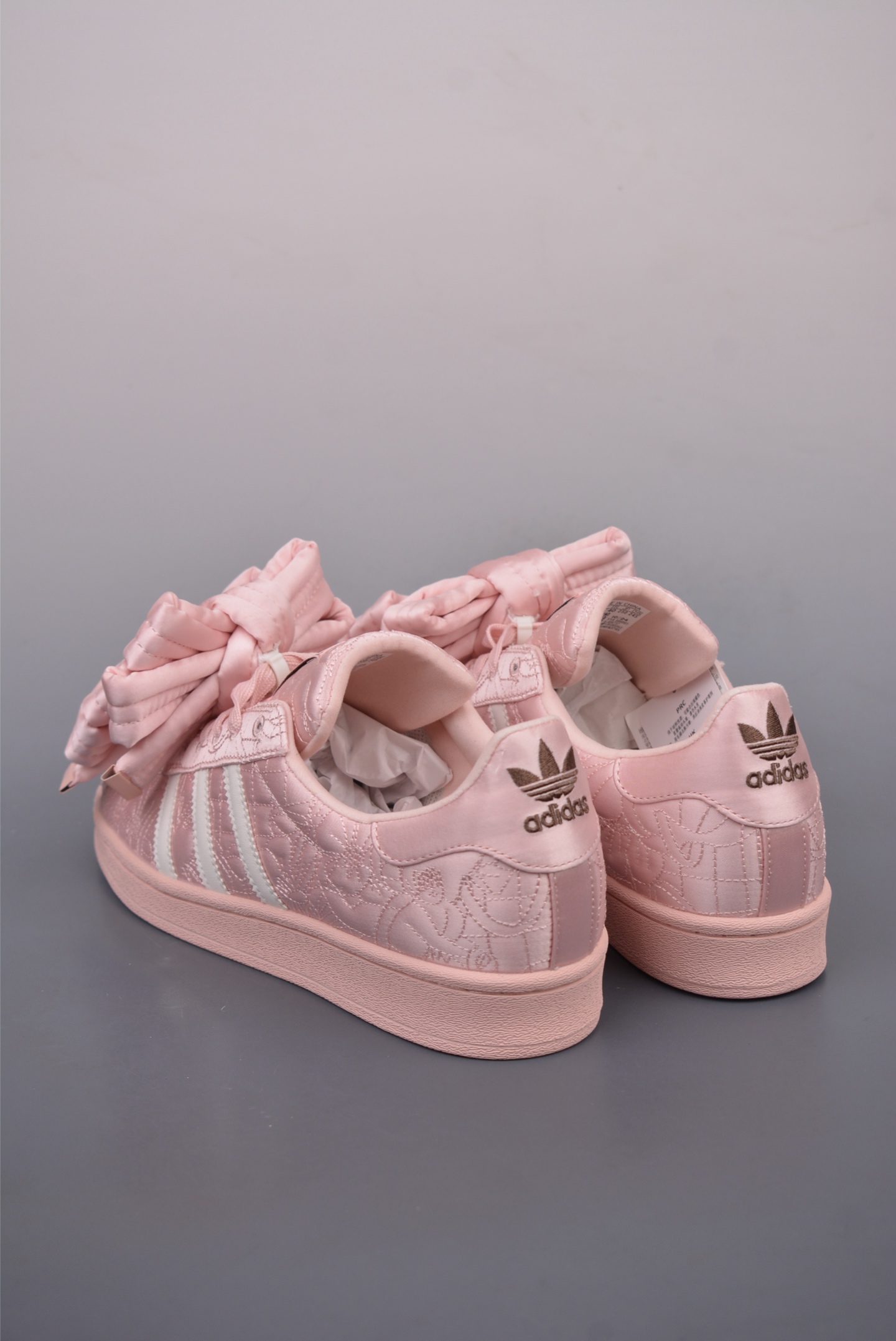 아디다스 오리지널 상품 번호: JQ8737