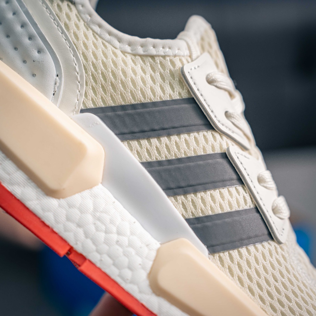 아디다스 뉴 컬러 아디다스 상품 번호: IG8584