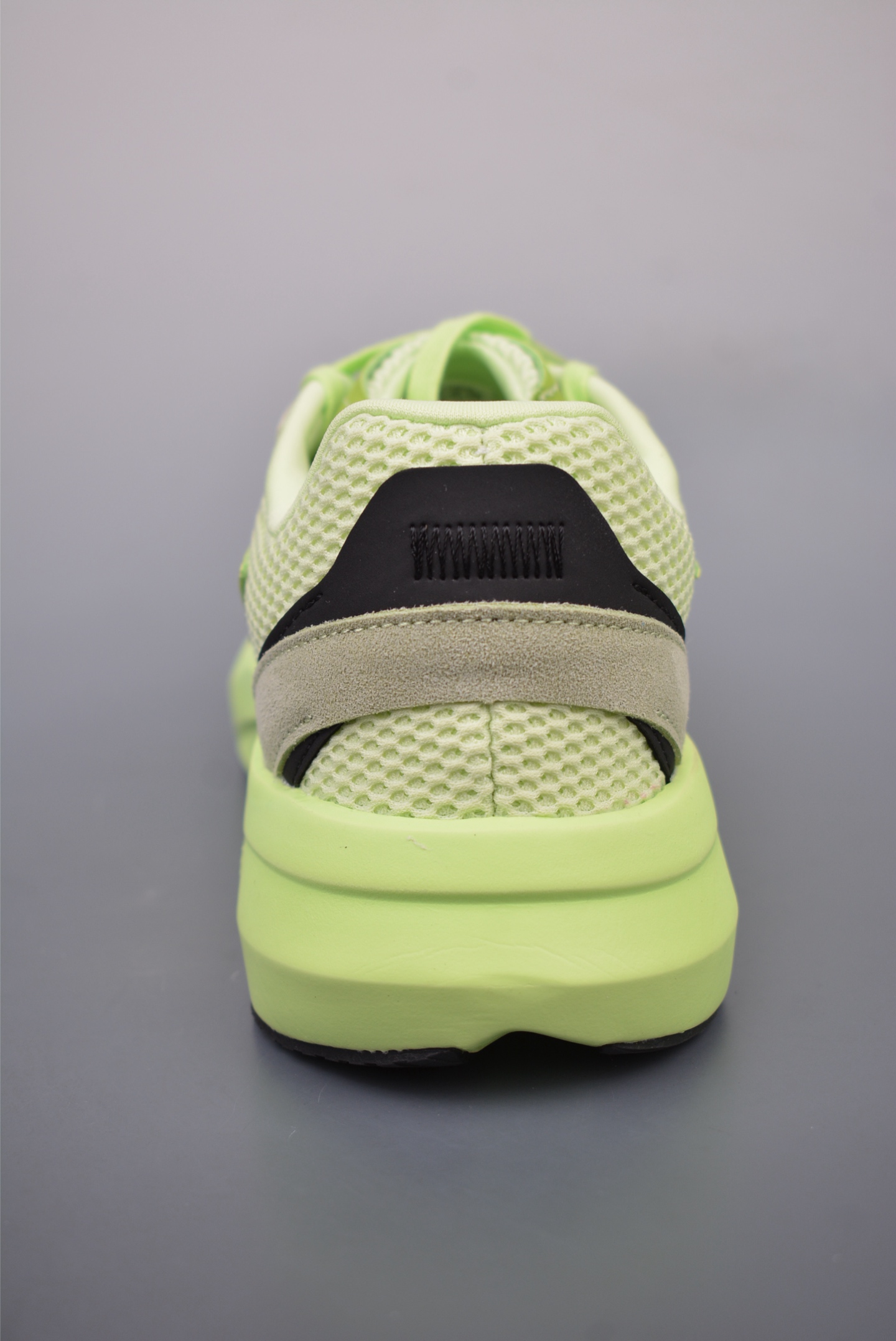 아디다스 라이트블라 상품 번호: JP7308