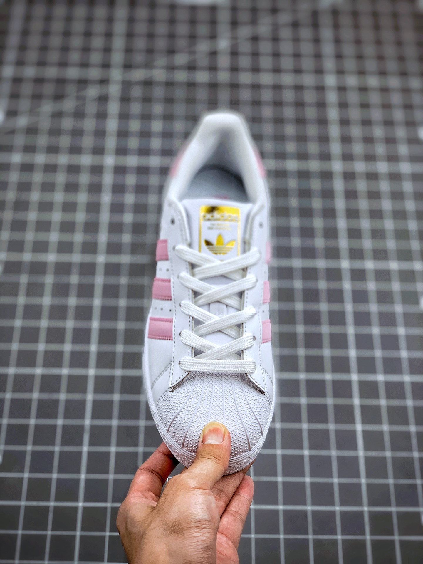 아디다스 오리지널 상품 번호: S81019