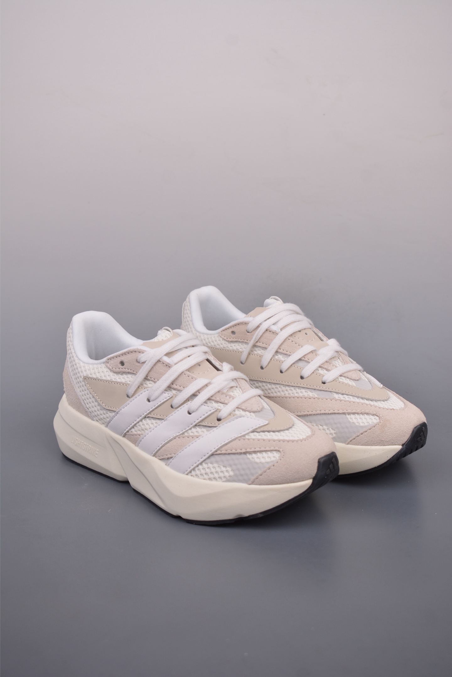 아디다스 라이트블라 상품 번호: JH6942