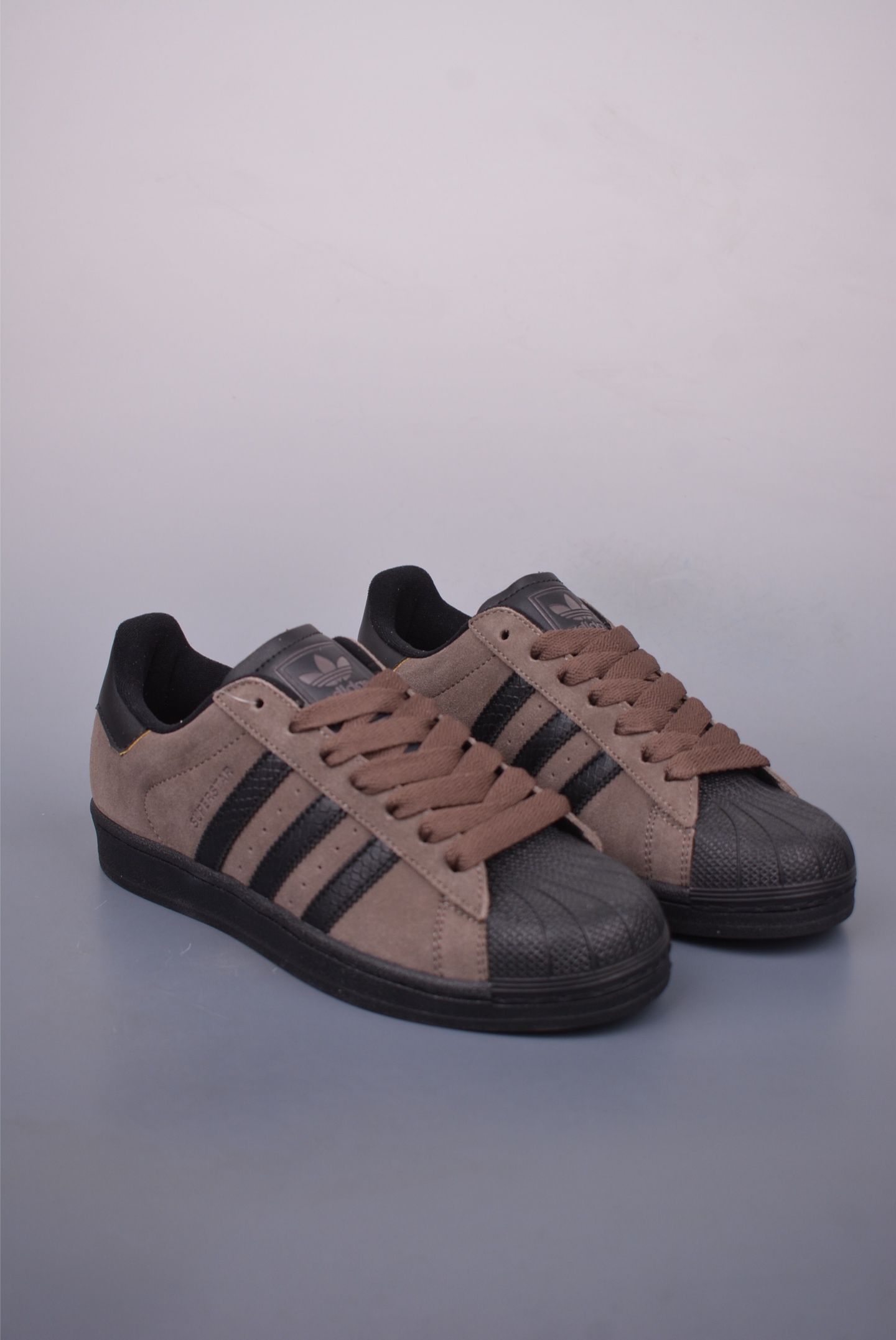 아디다스 오리지널 상품 번호: JH7696