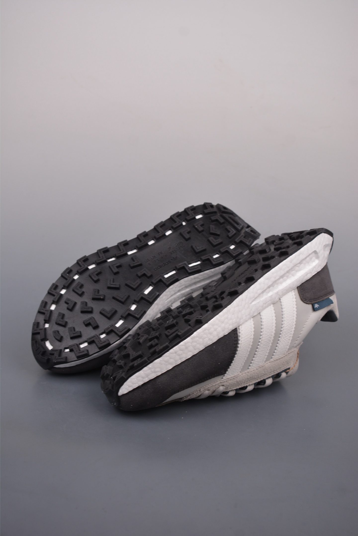 아디다스 레이싱 E 상품 번호: JQ0007