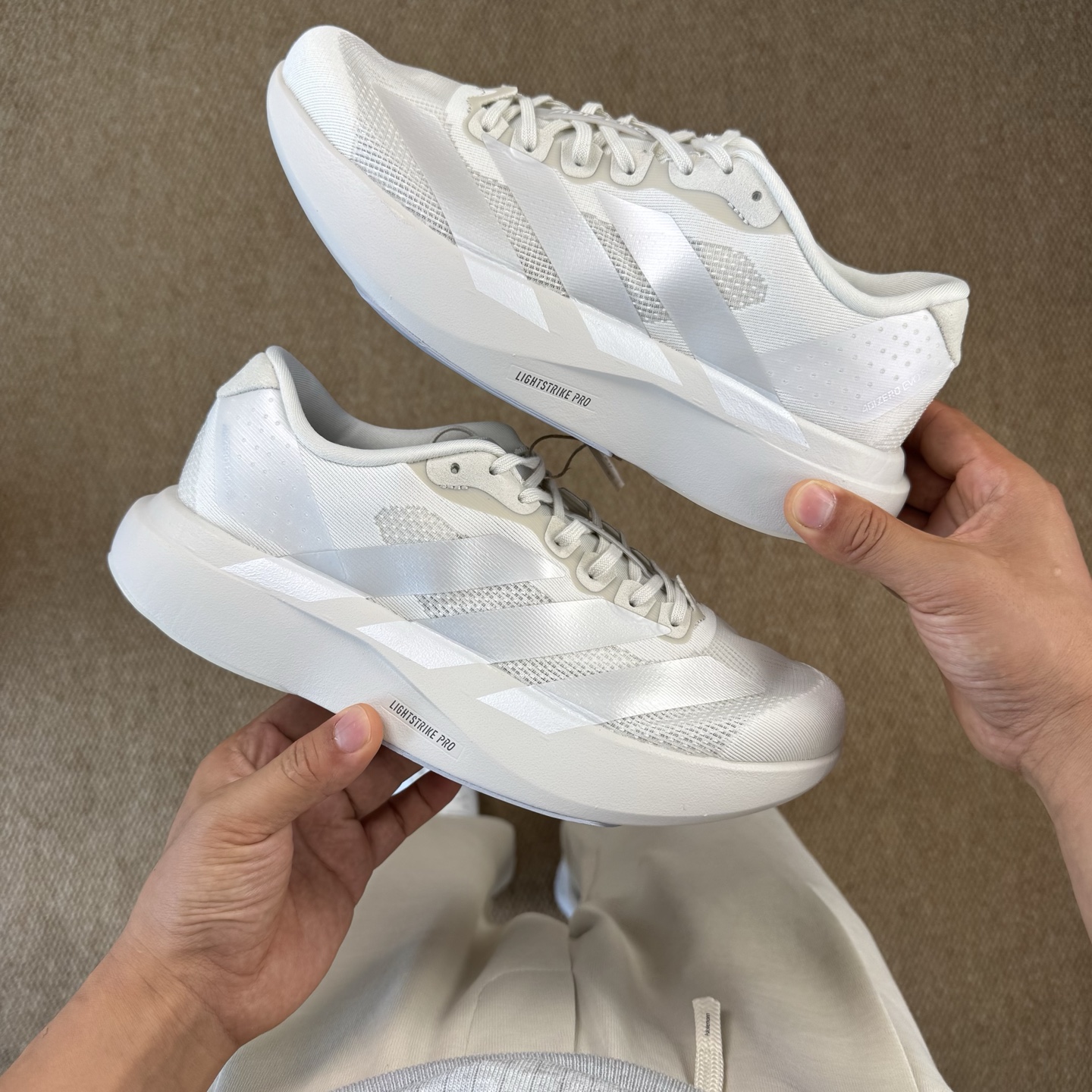 아디제로 에보 상품 번호: JR3419