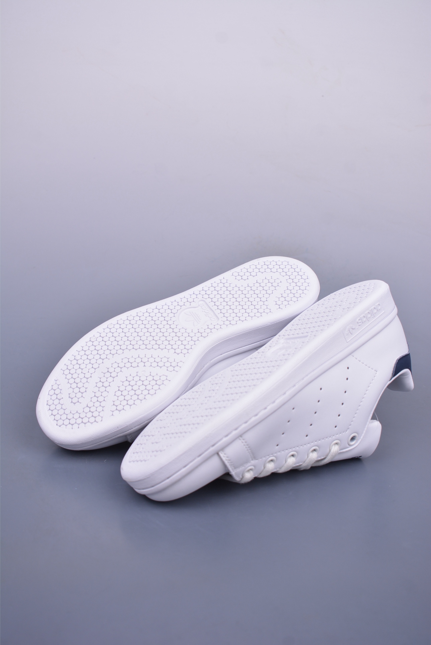 아디다스 스탠 스미 상품 번호: M20325