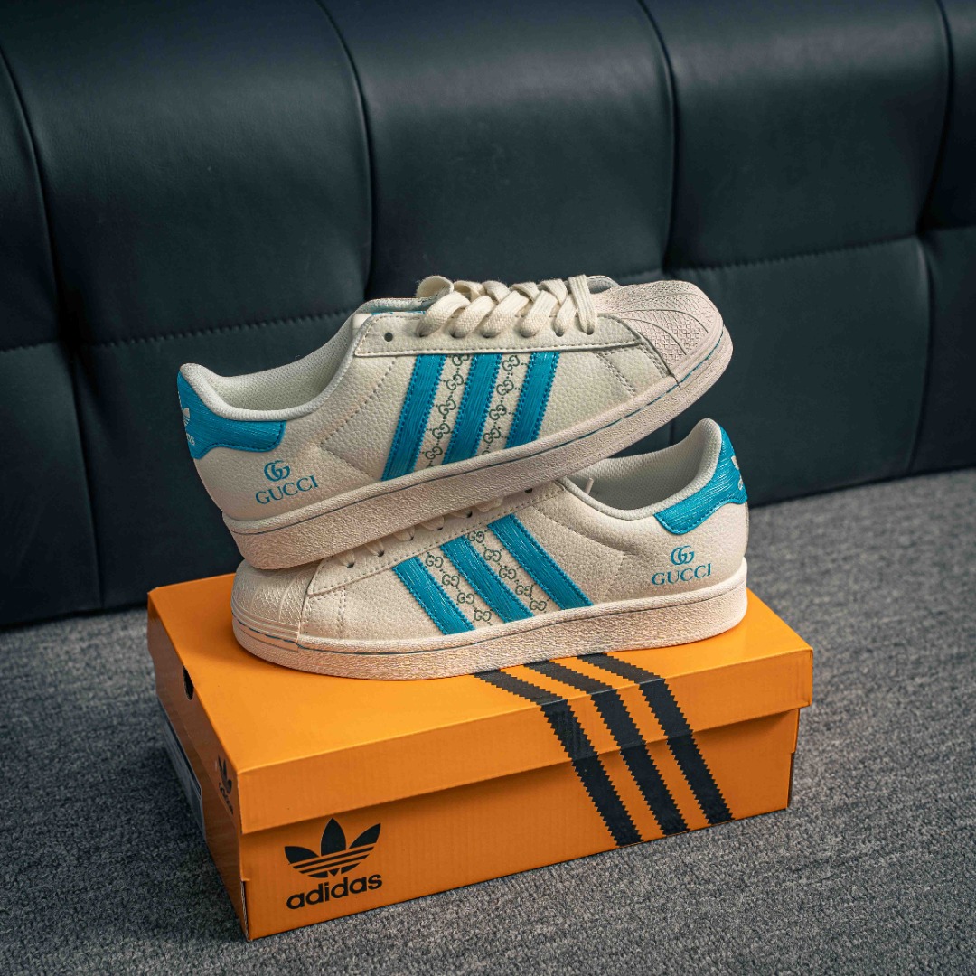 아디다스 아디다스 샴록 오 상품 번호: HS3072