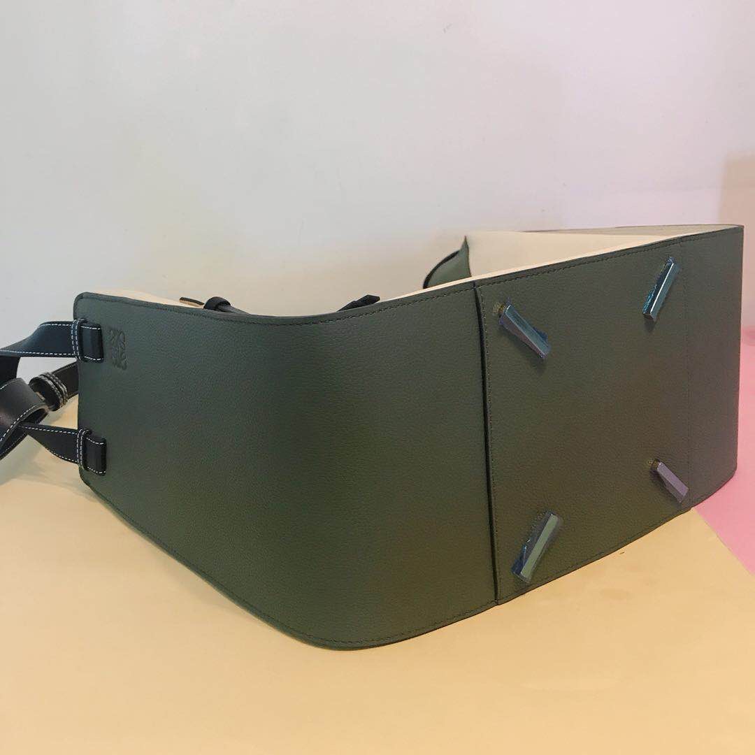 로에베 신상 해먹백 L108990-3