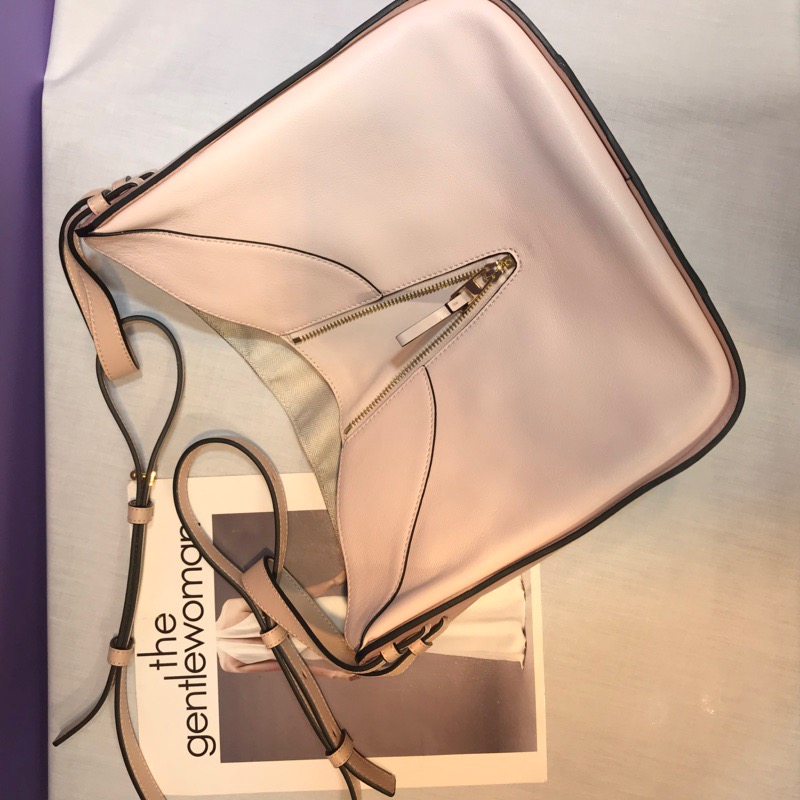 로에베 신상 해먹백 L108990-2