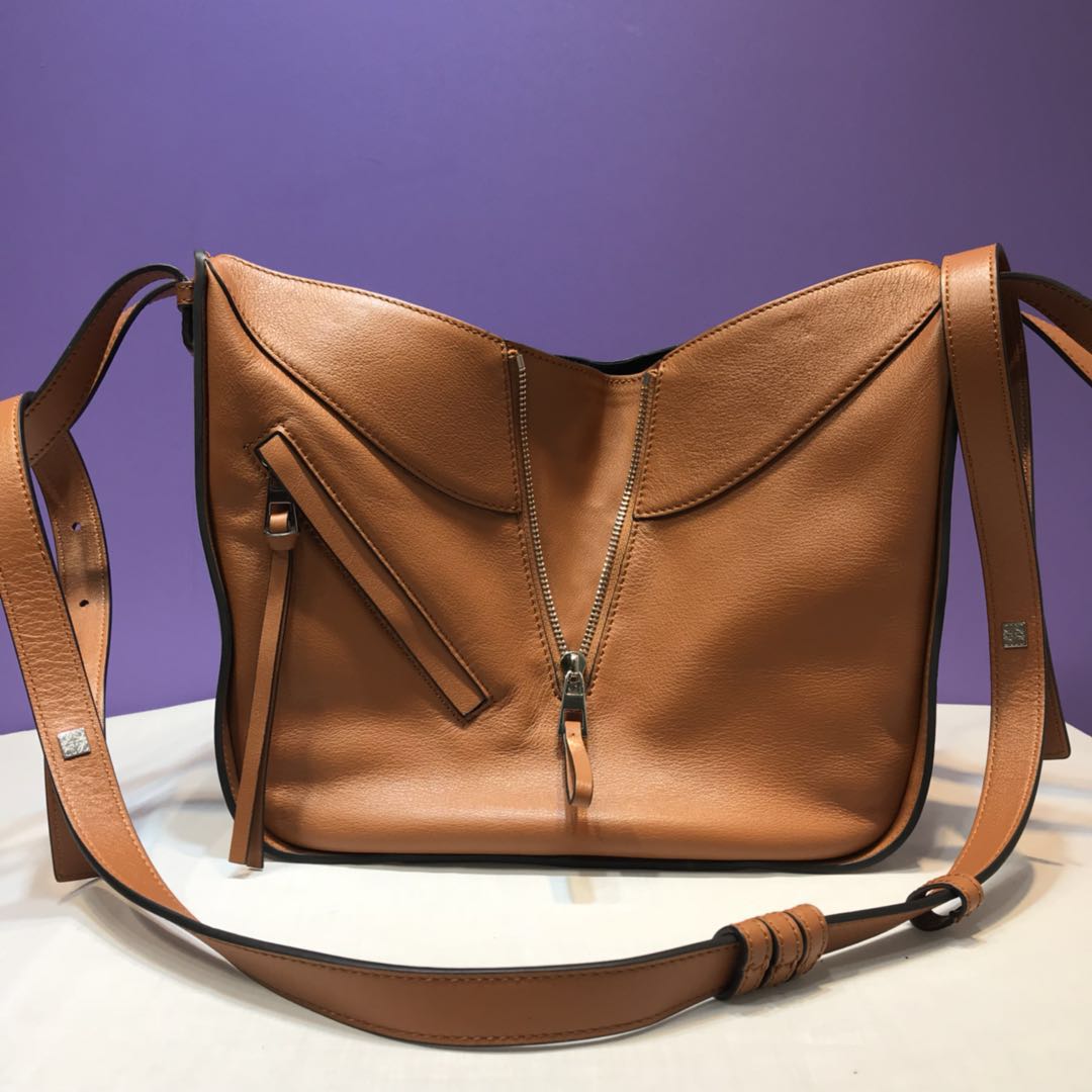  Loewe 로에베 신상 해먹백 L108990-1