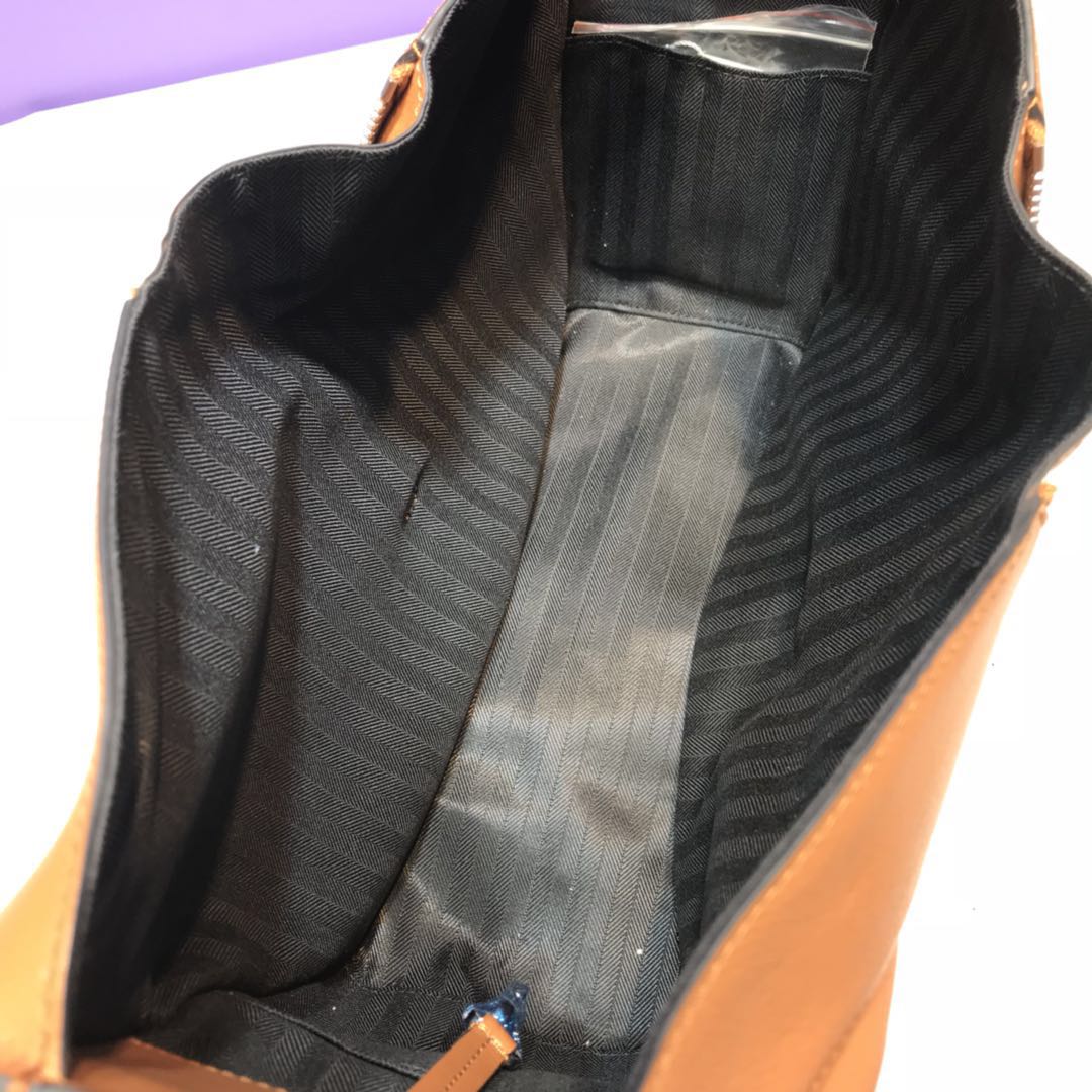  Loewe 로에베 신상 해먹백 L108990-1