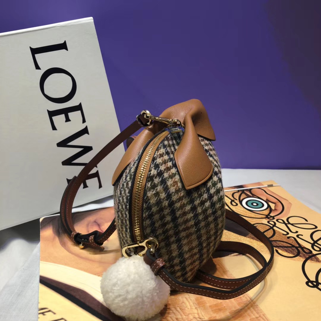 로에베 BUNNY TWEED BAG L87413