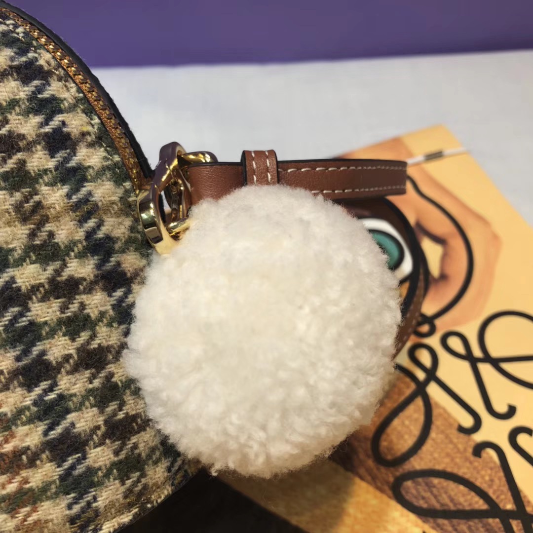 로에베 BUNNY TWEED BAG L87413