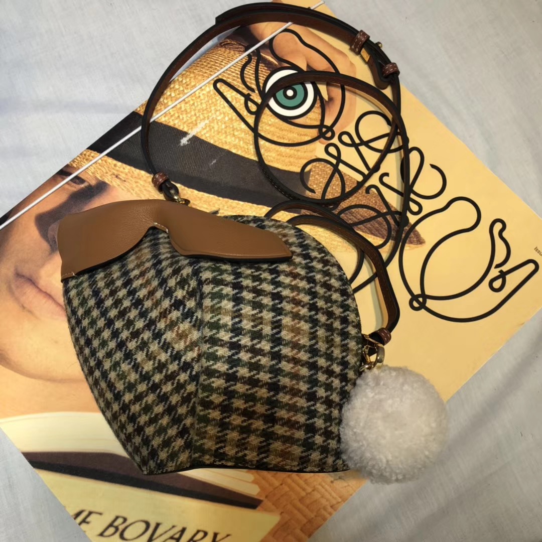 로에베 BUNNY TWEED BAG L87413