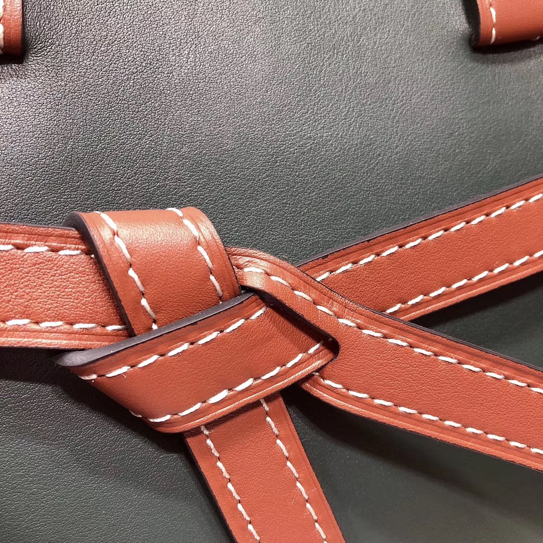 로에베 게이트 탑 핸드백 L108090-3