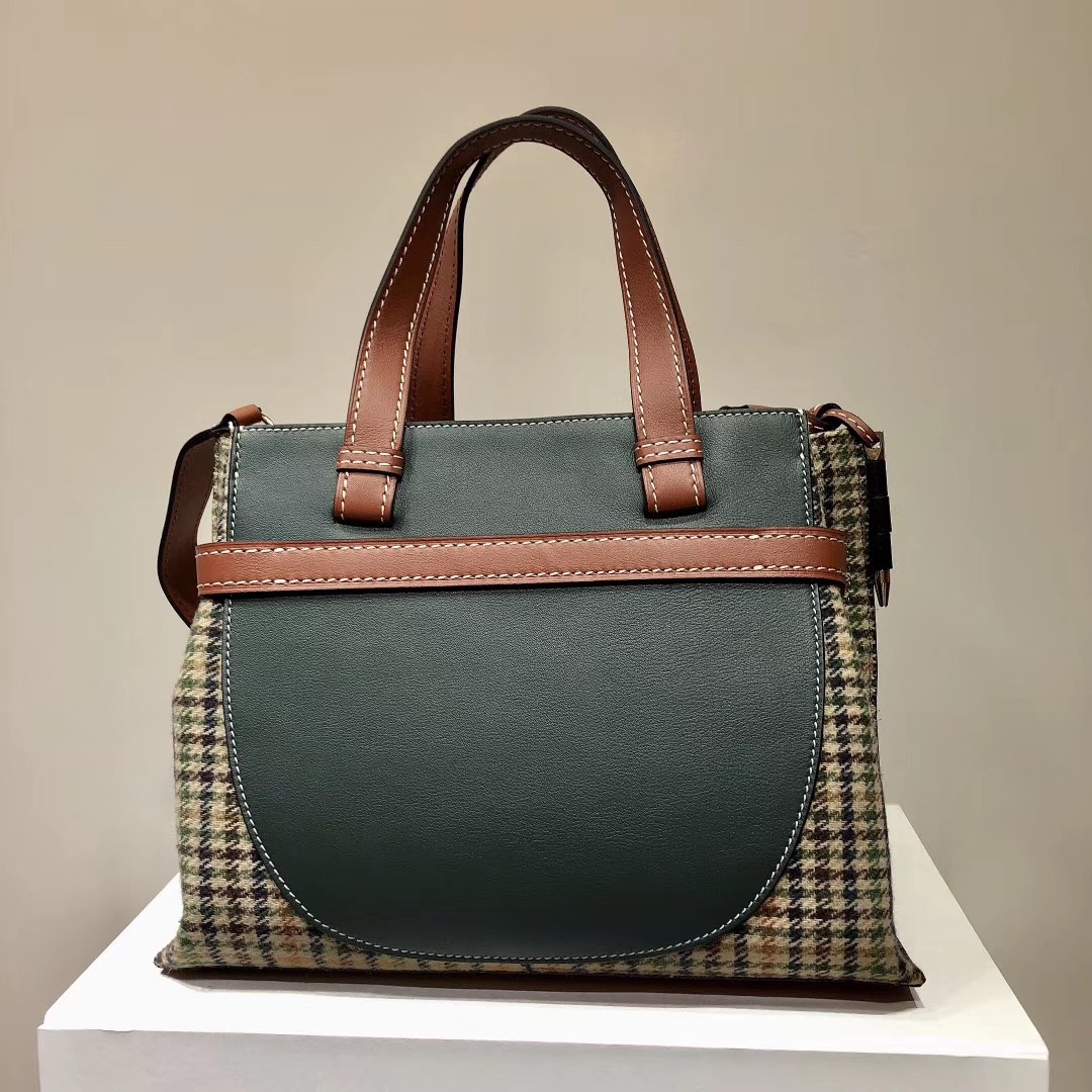 로에베 게이트 탑 핸드백 L108090-3