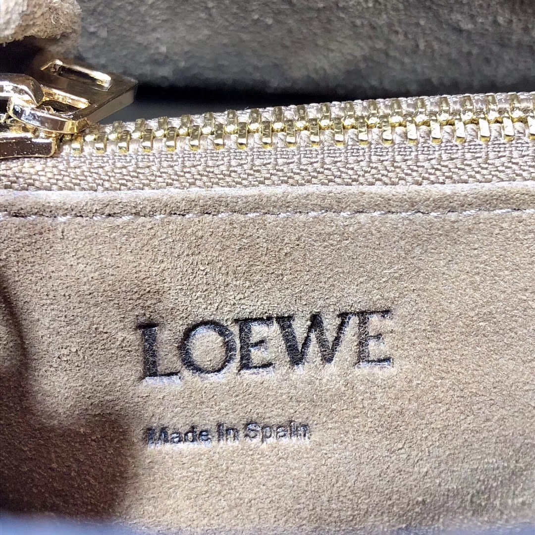 로에베 게이트 탑 핸드백 L108090-3