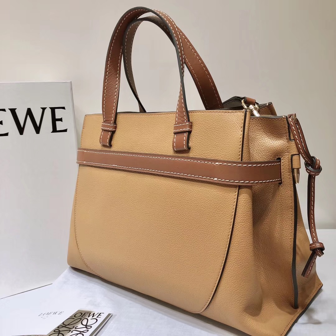 로에베 게이트 탑 핸드백 L108090-4