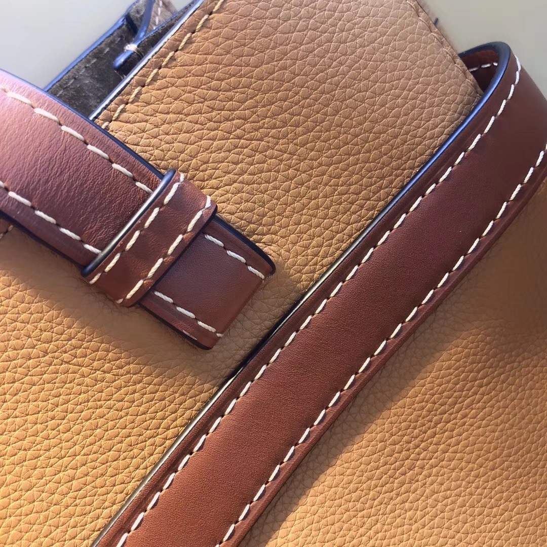 로에베 게이트 탑 핸드백 L108090-4