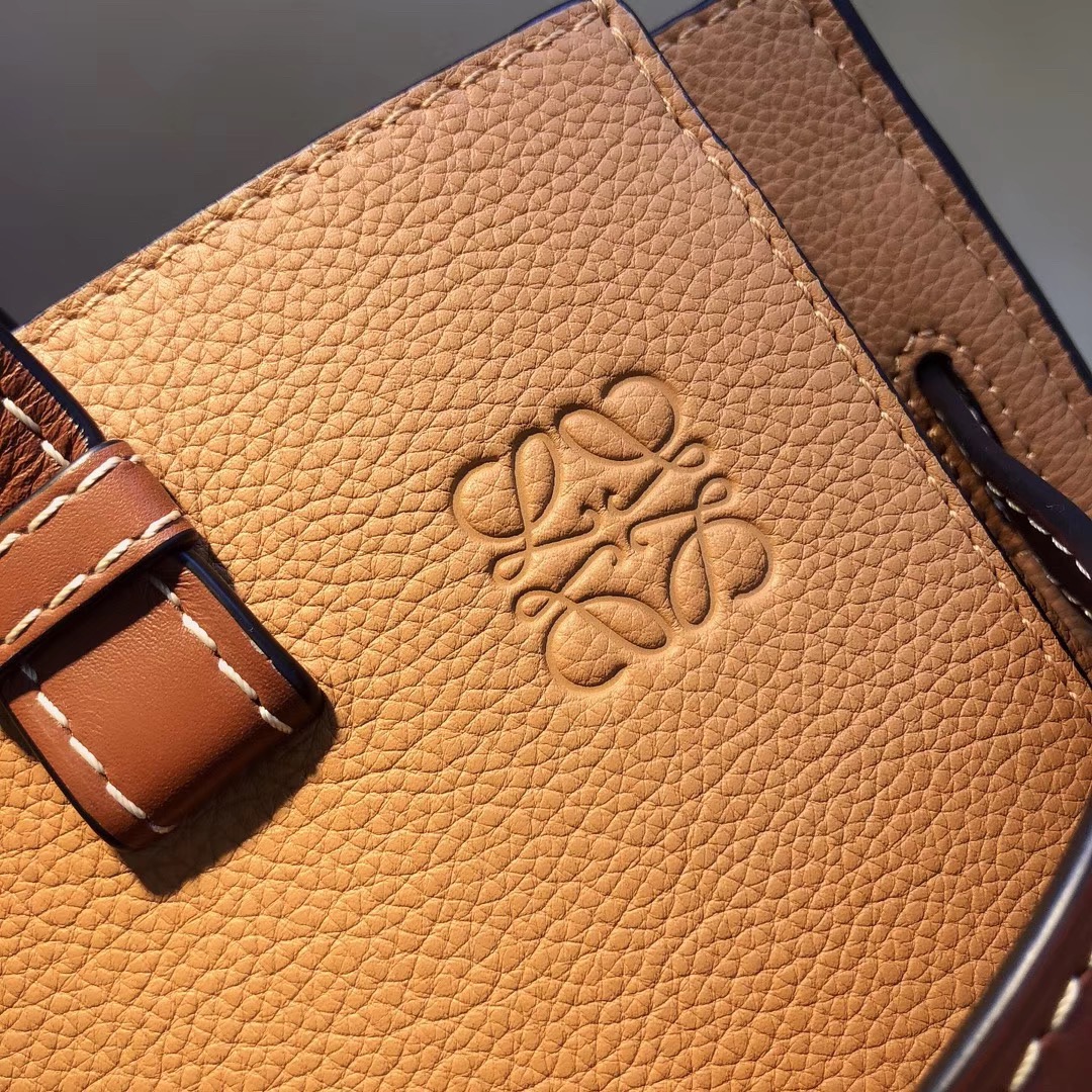 로에베 게이트 탑 핸드백 L108090-4