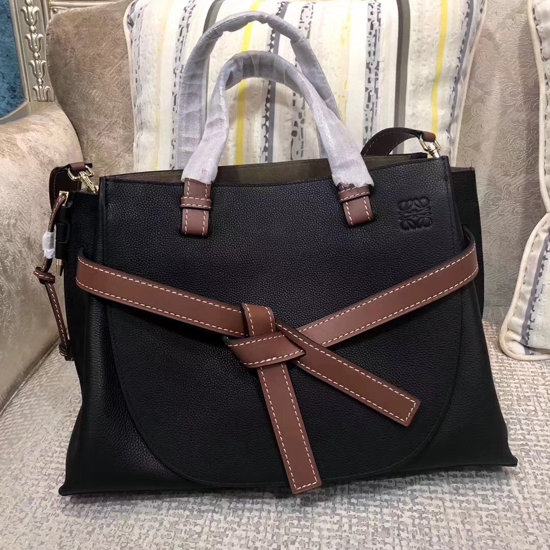 로에베 게이트 탑 핸드백 L108090-2