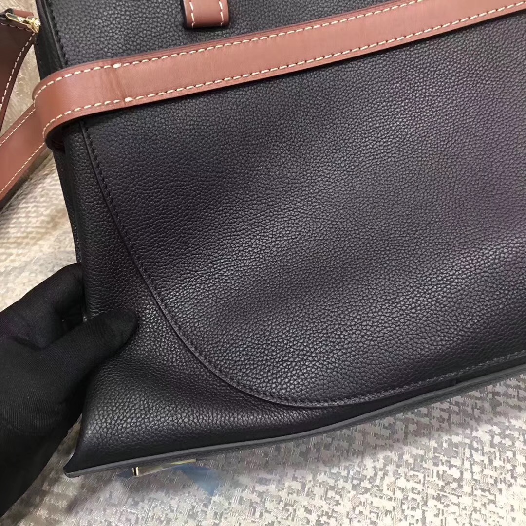 로에베 게이트 탑 핸드백 L108090-2